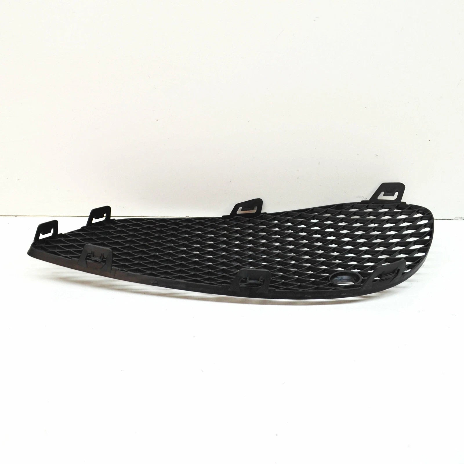 NEW MERCEDES-BENZ C-CLASS W205 FRONT BUMPER LEFT GRILLE A2058852523 2016