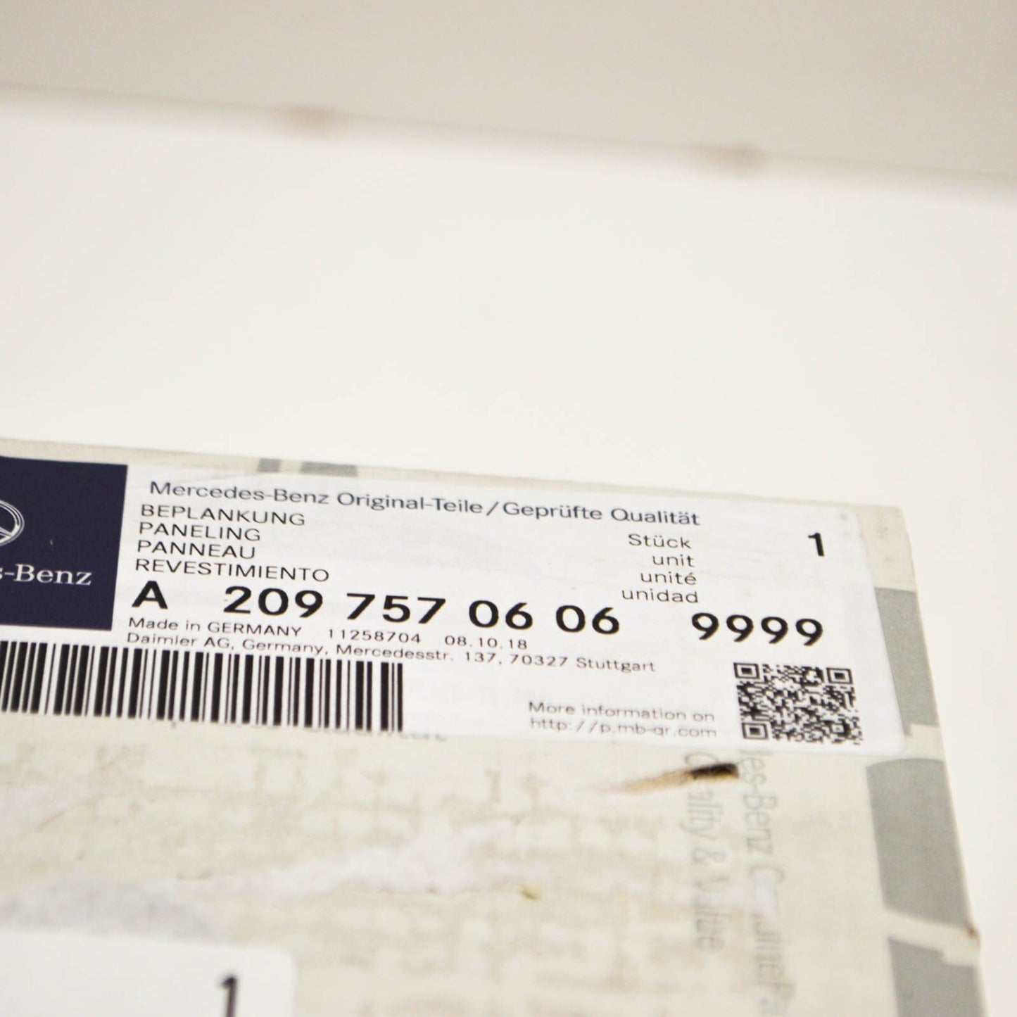 NEW MB CLK A209 CONVERTIBLE RIGHT FRONT HINGE COVER CAP A20975706069999 ORIGINAL