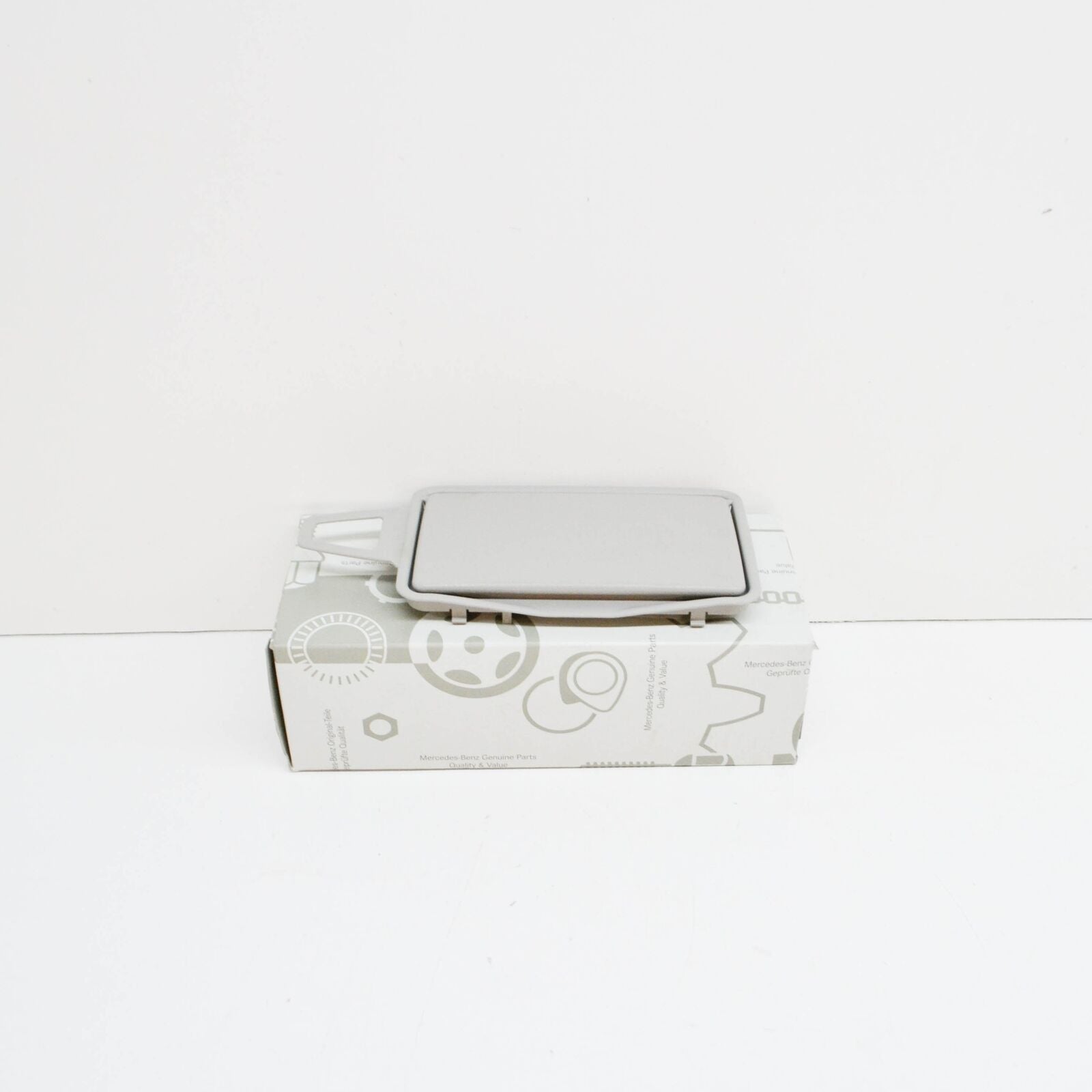 NEW MB E W211 INTERIOR RIGHT SIDE SUN VISOR A21181100107E94 ORIGINAL