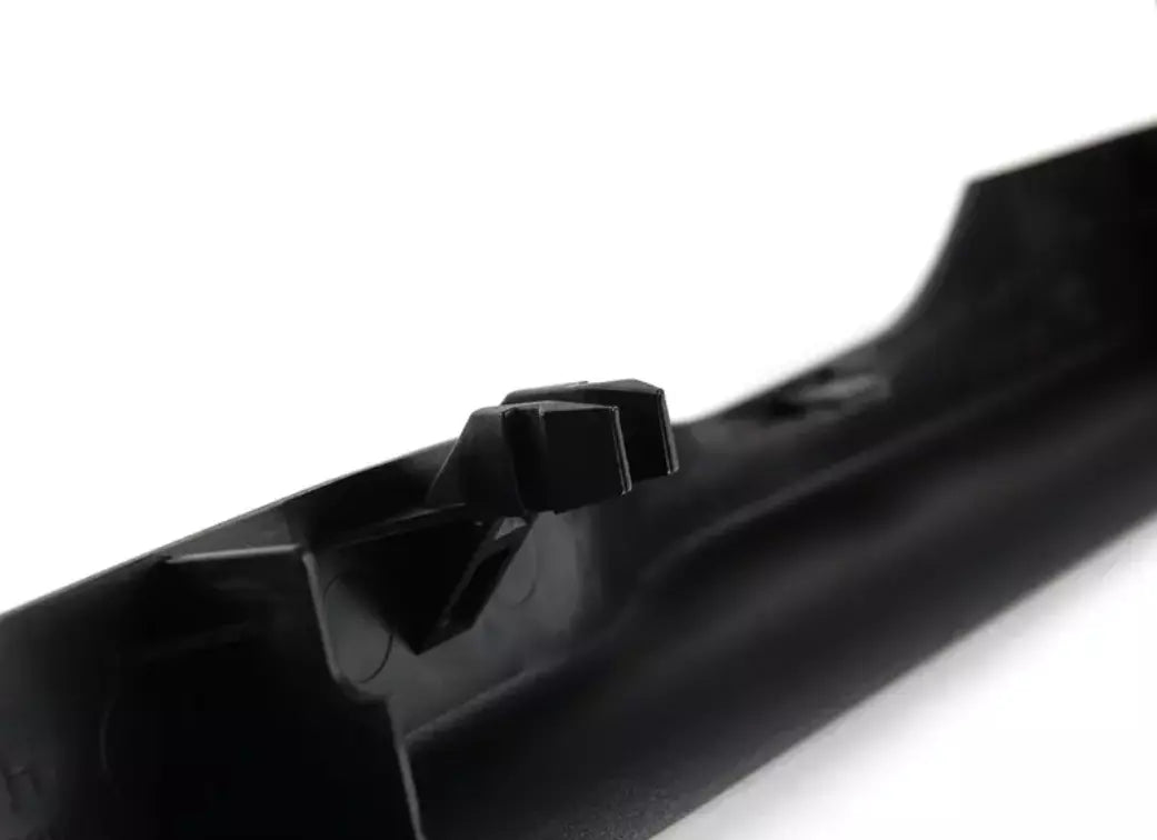 NEW BMW 3 E46 FRONT LEFT SEAT RAIL TRIM 52108226431 8226431 ORIGINAL