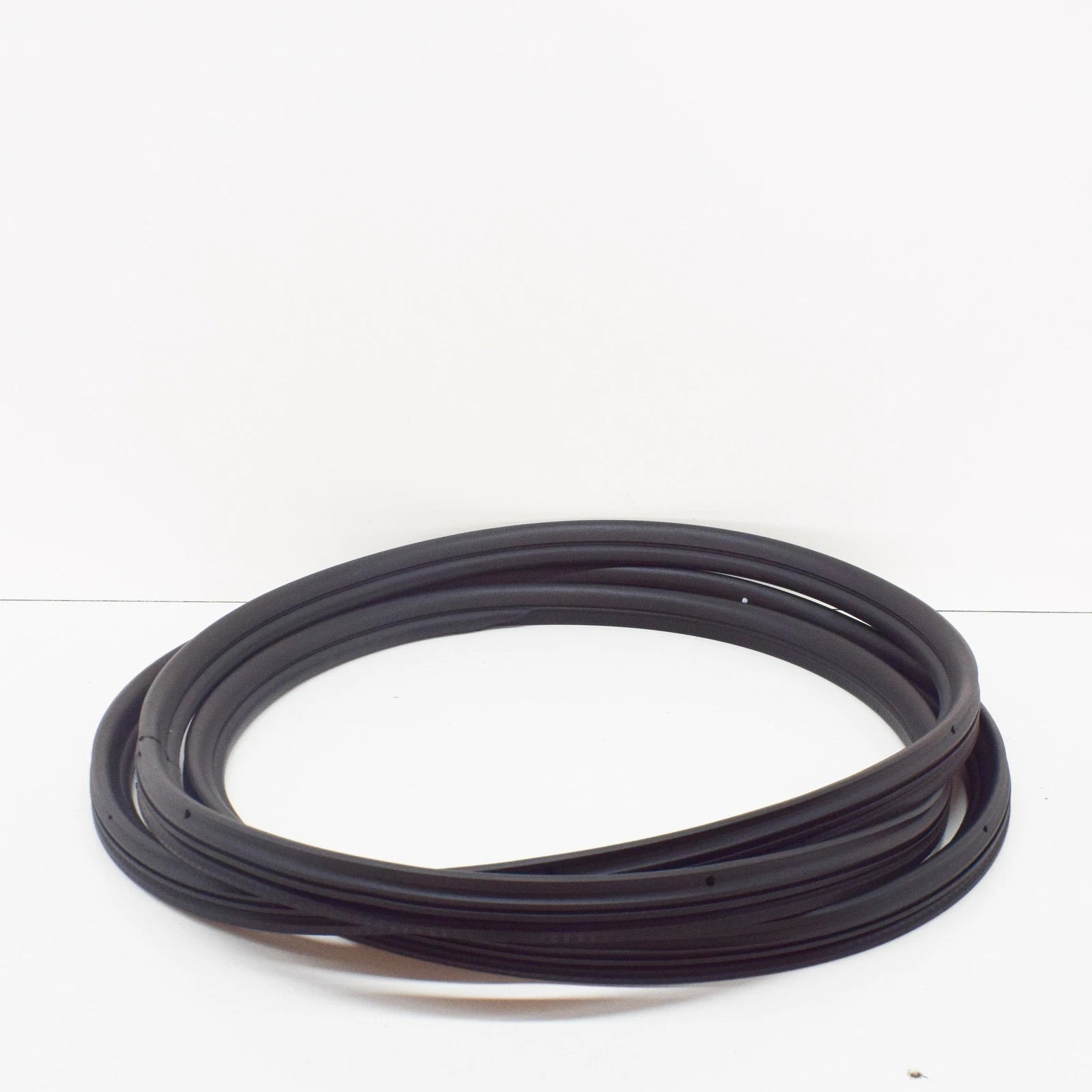 NEW MERCEDES-BENZ VITO W639 RIGHT SLIDING DOOR GASKET A6397330798 ORIGINAL