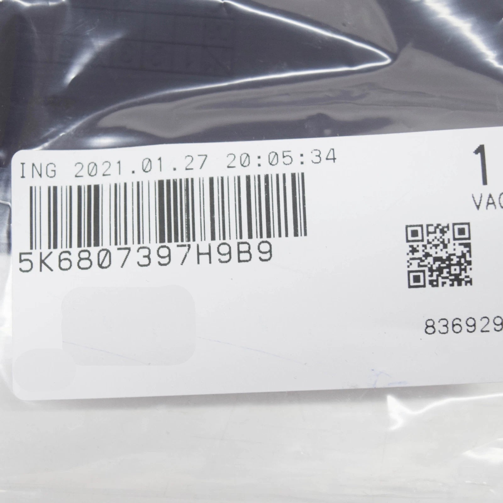 NEW VOLKSWAGEN MK6 REAR BUMPER TOW HOOK COVER 5K6807397H9B9