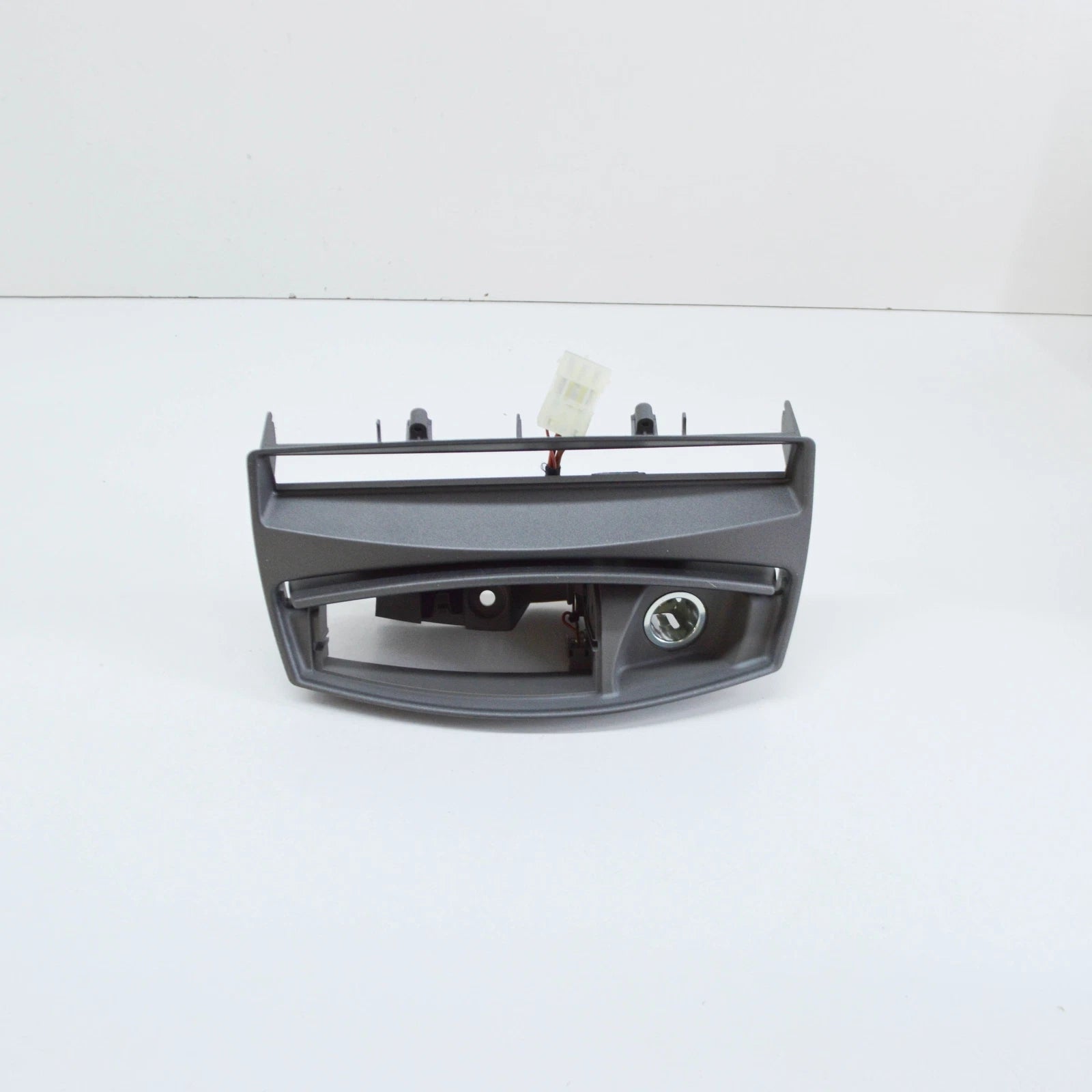 NEW BMW Z4 E85 FRONT CENTER CONSOLE ASHTRAY 51167037227 ORIGINAL