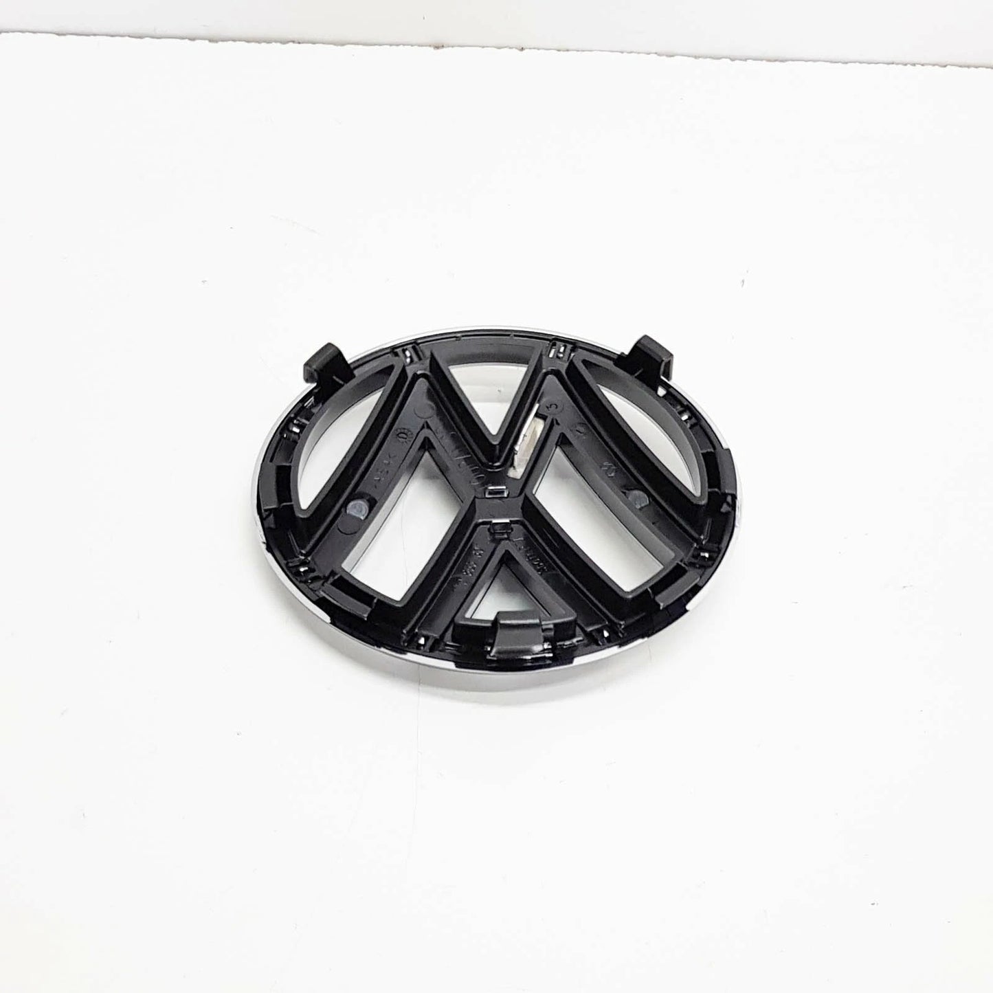 NEW VW CADDY IV SAA RADIATOR GRILLE EMBLEM BADGE 1T0853601EULM