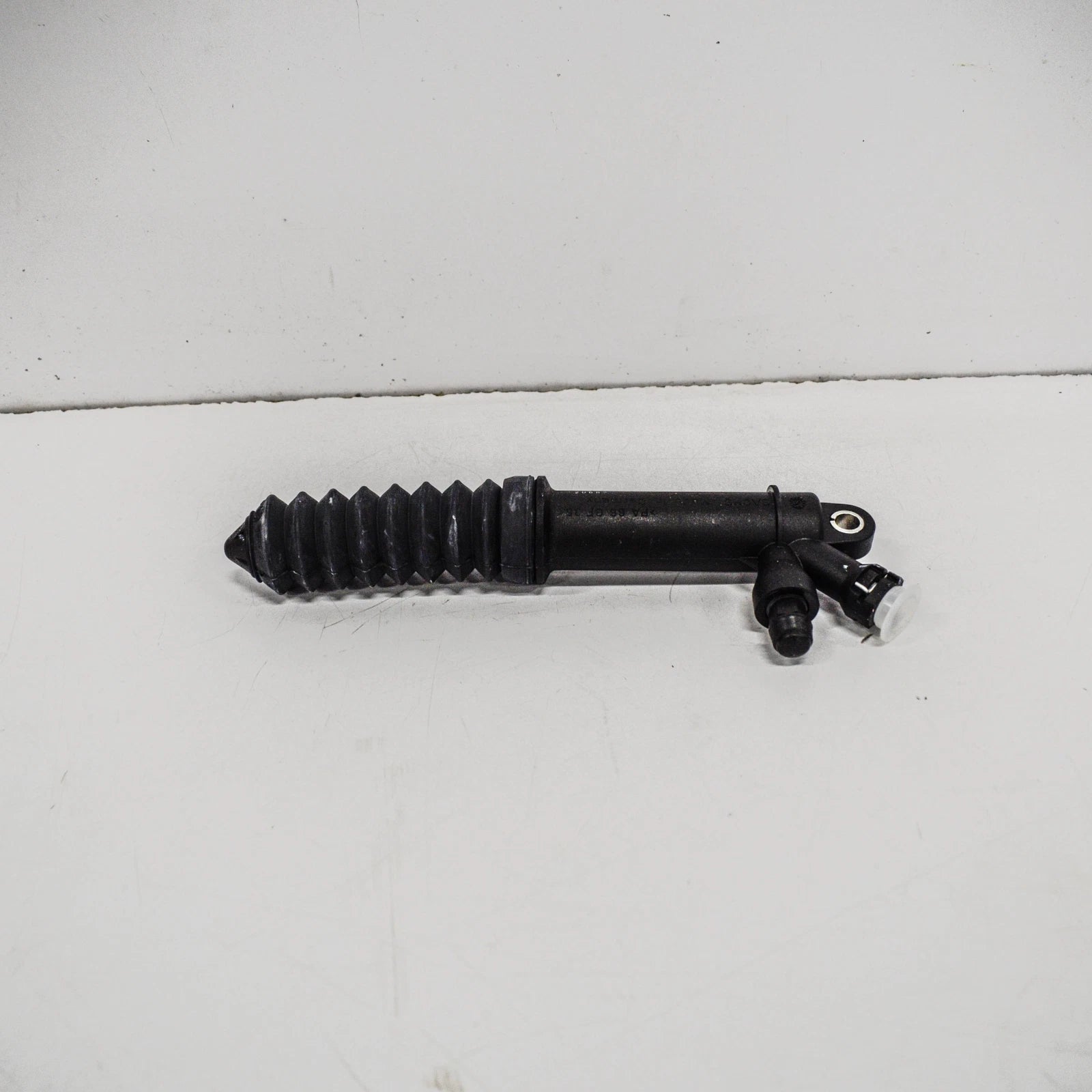 NEW AUDI Q5 8R CLUTCH SLAVE CYLINDER 8K0721257A ORIGINAL