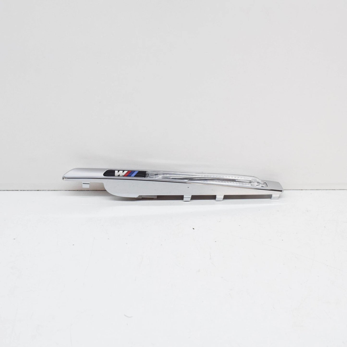 NEW BMW X6 E71 M RIGHT SIDE TURN SIGNAL M TRIM ELEMENT 51657207174 ORIGINAL