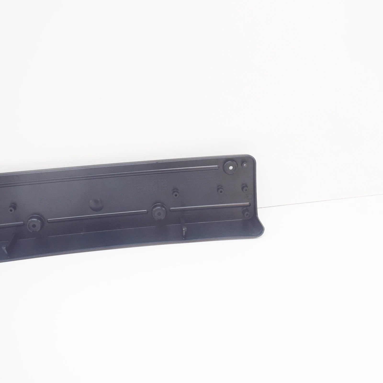 NEW BMW X5 F85 FRONT M BUMPER LICENSE NUMBER PLATE 51118056299 8056299 ORIGINAL