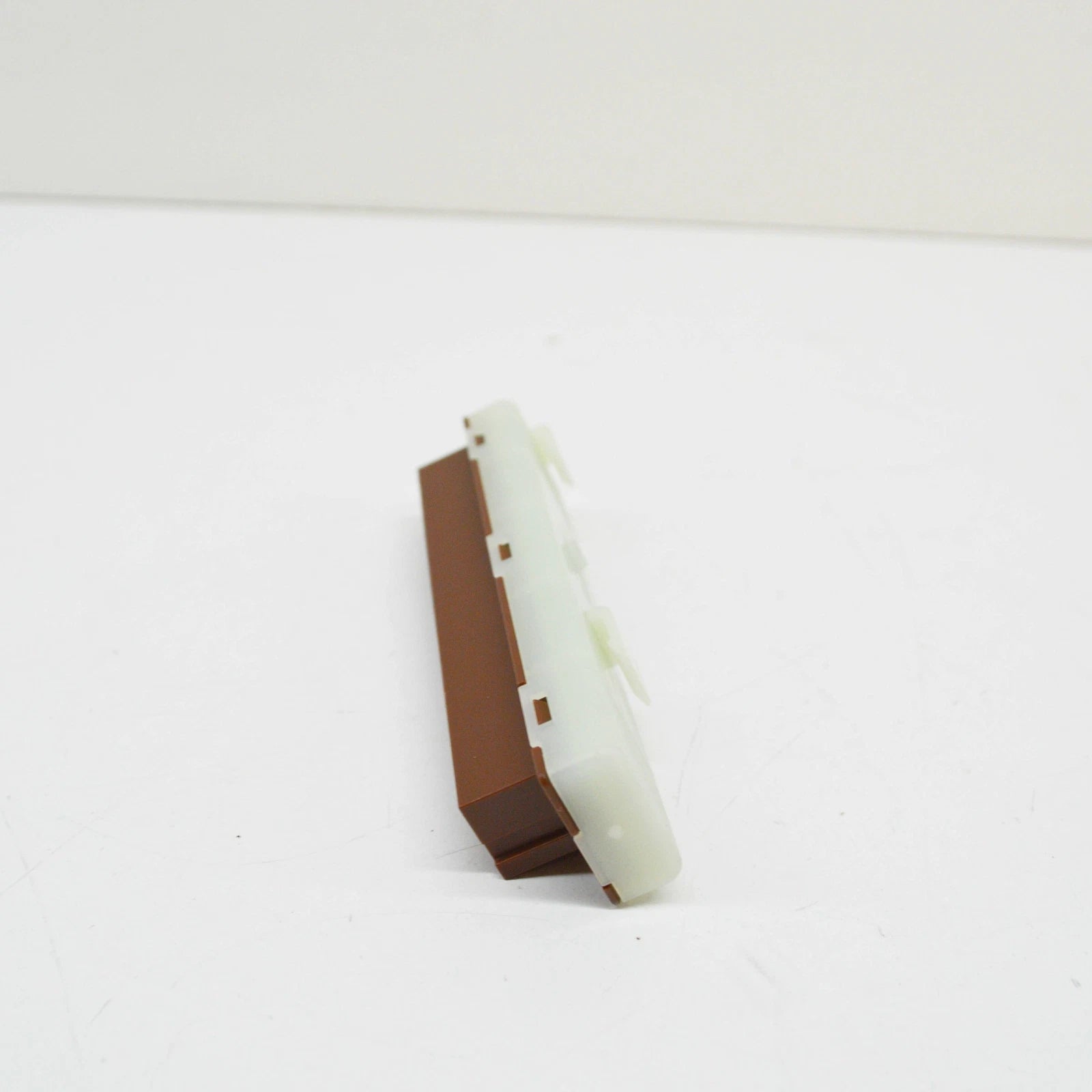 NEW MERCEDES-BENZ E COUPE C207 ENERGY DISTRIBUTOR LEFT A0009820112 ORIGINAL