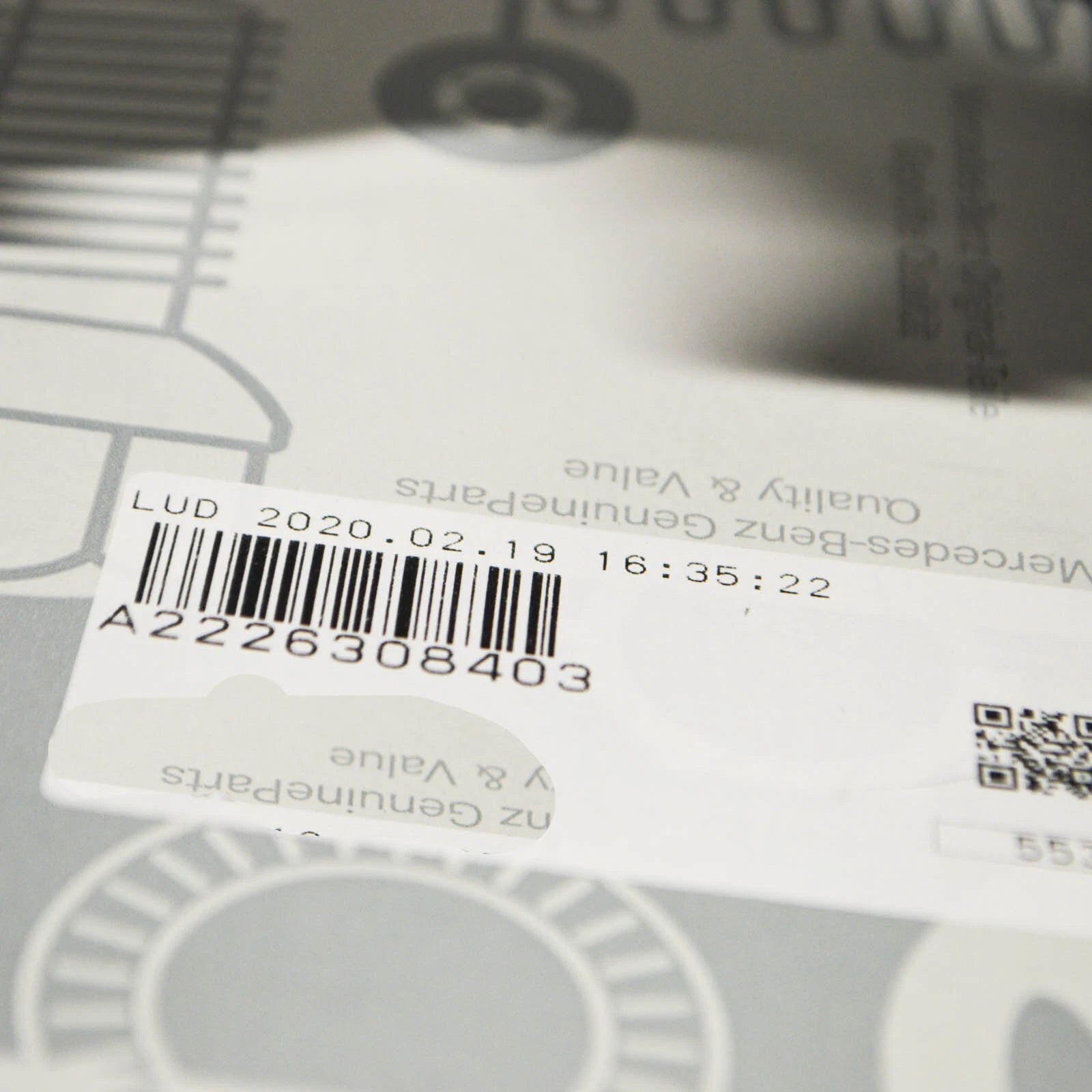 NEW MERCEDES BENZ S W222 REAR FENDER TANK FILLER RECESS A2226308403 ORIGINAL