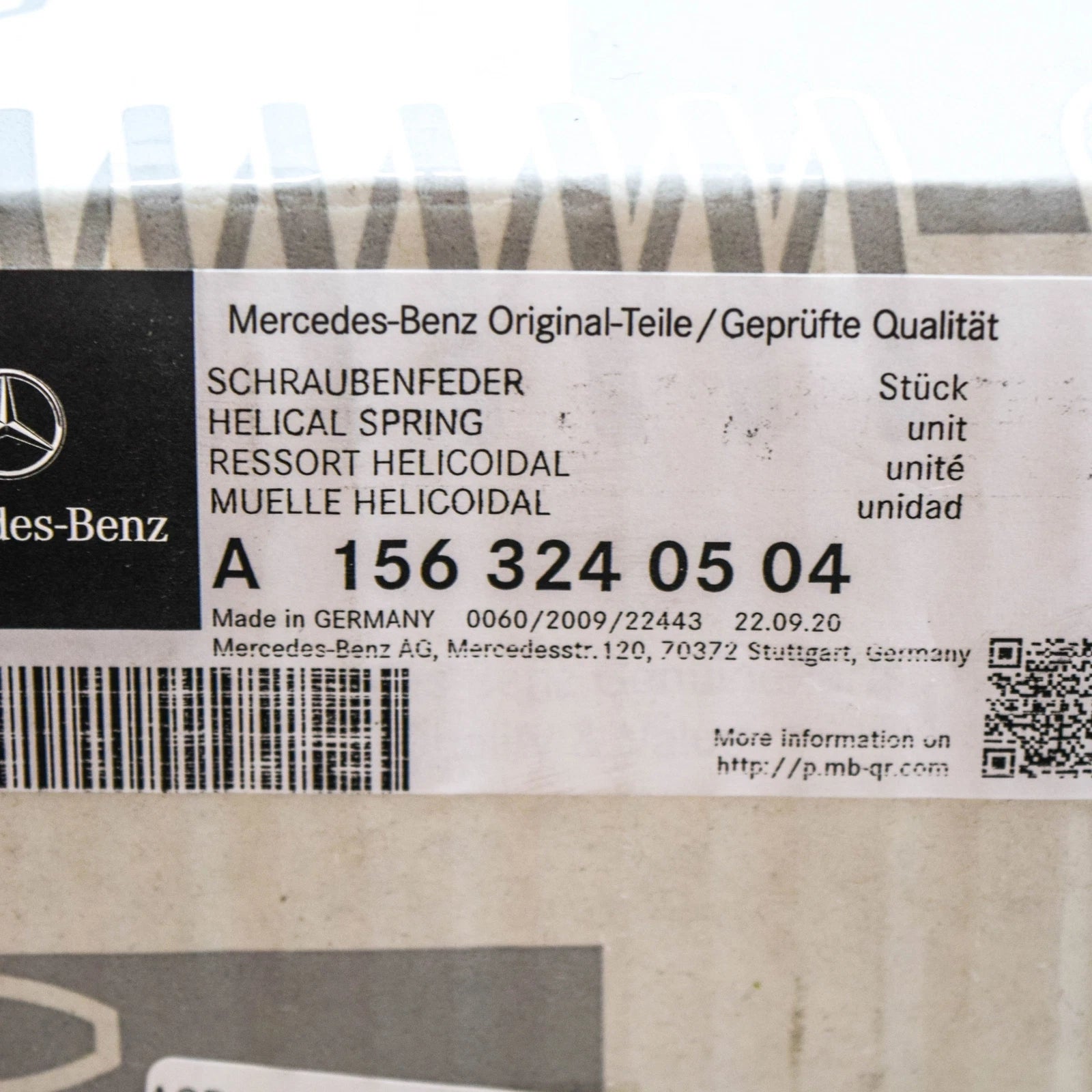 NEW MERCEDES-BENZ GLA X156 REAR COIL SPRING A1563240504 ORIGINAL