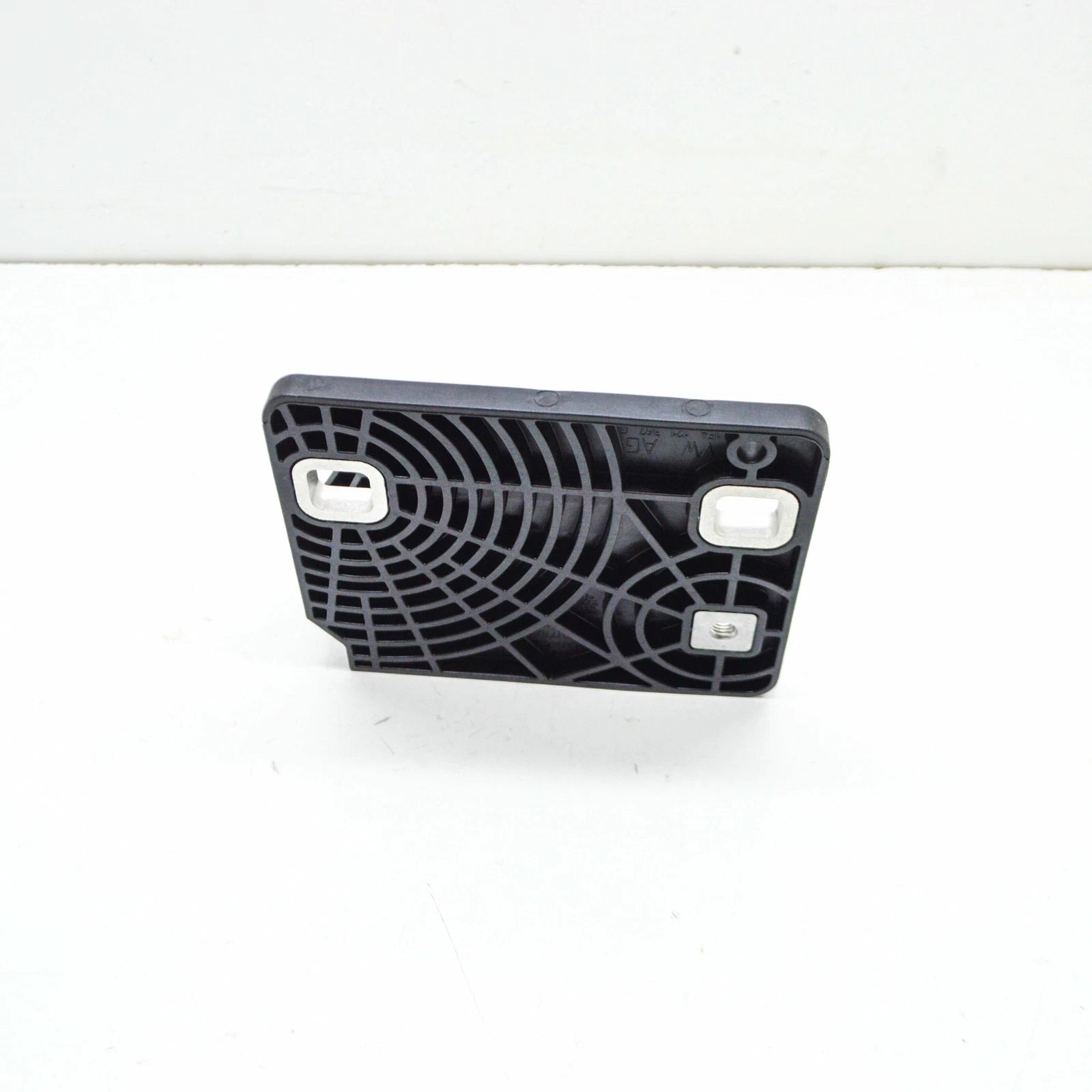 NEW VOLKSWAGEN ID.4 E21 LEFT RADIATOR HOLDER BRACKET 1EA121367G