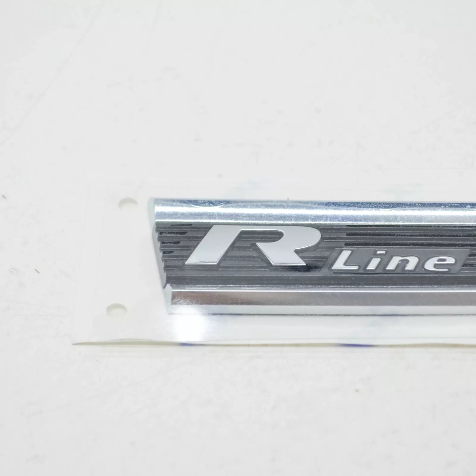 NEW VW PASSAT ALLTRACK B8 R-LINE RIGHT FENDER EMBLEM BADGE 561853688KFOD