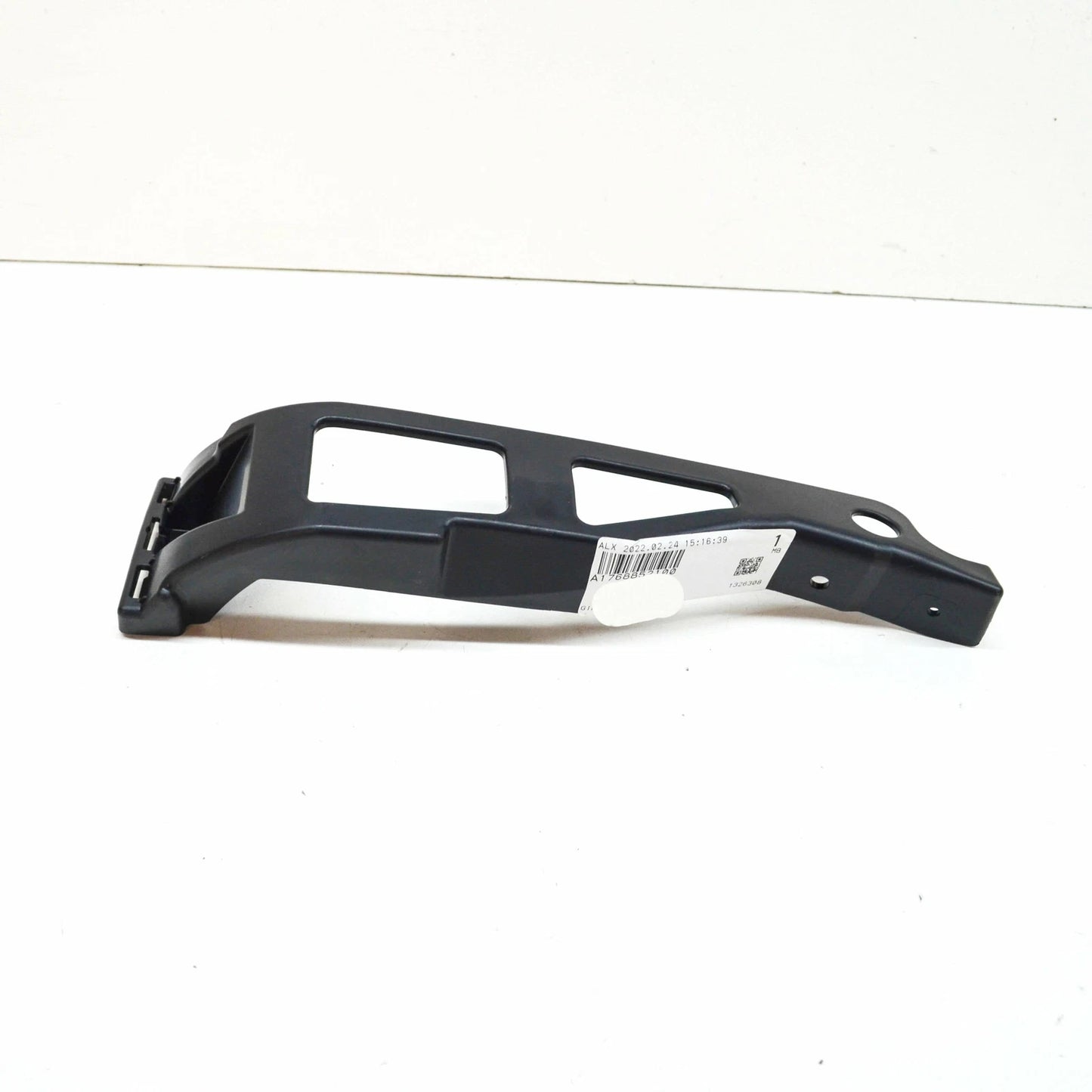 NEW MB A W176 FRONT BUMPER LEFT SIDE BRACKET A176885210064