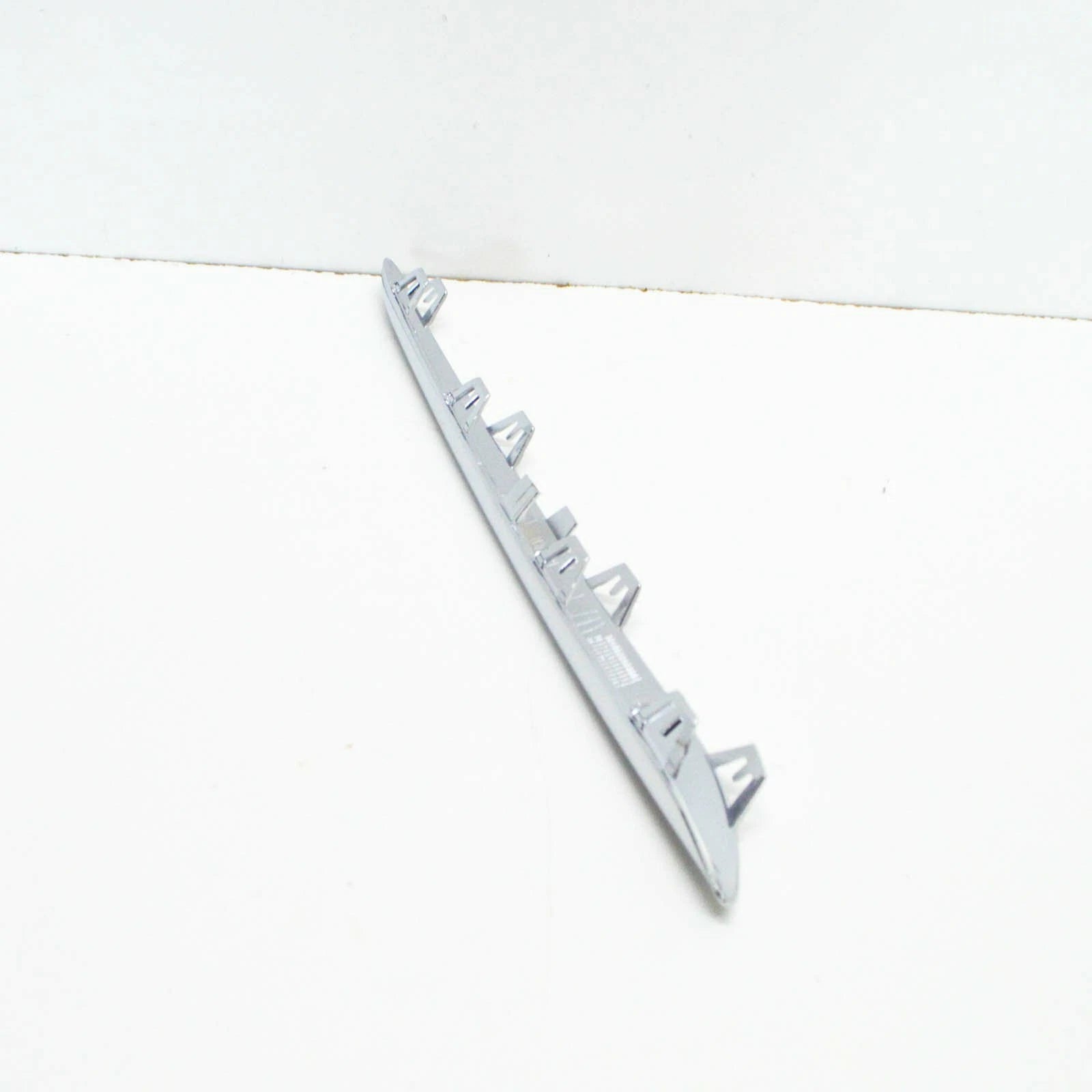 NEW MERCEDES-BENZ CLA COUPE C117 FRONT GRILLE LEFT TRIM A1178850921