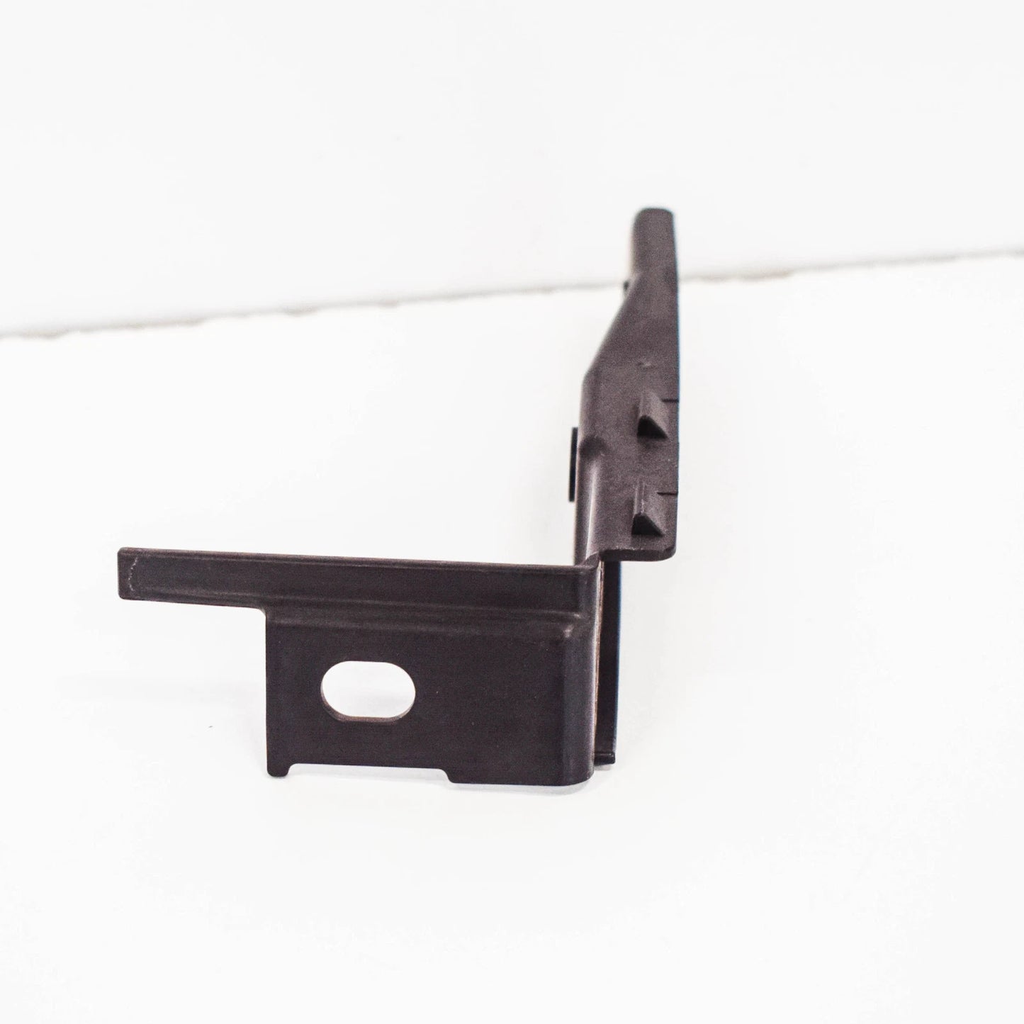 NEW AUDI A6 C6 RS6 FRONT RIGHT COVER RETAINER 4F0853922A 2010