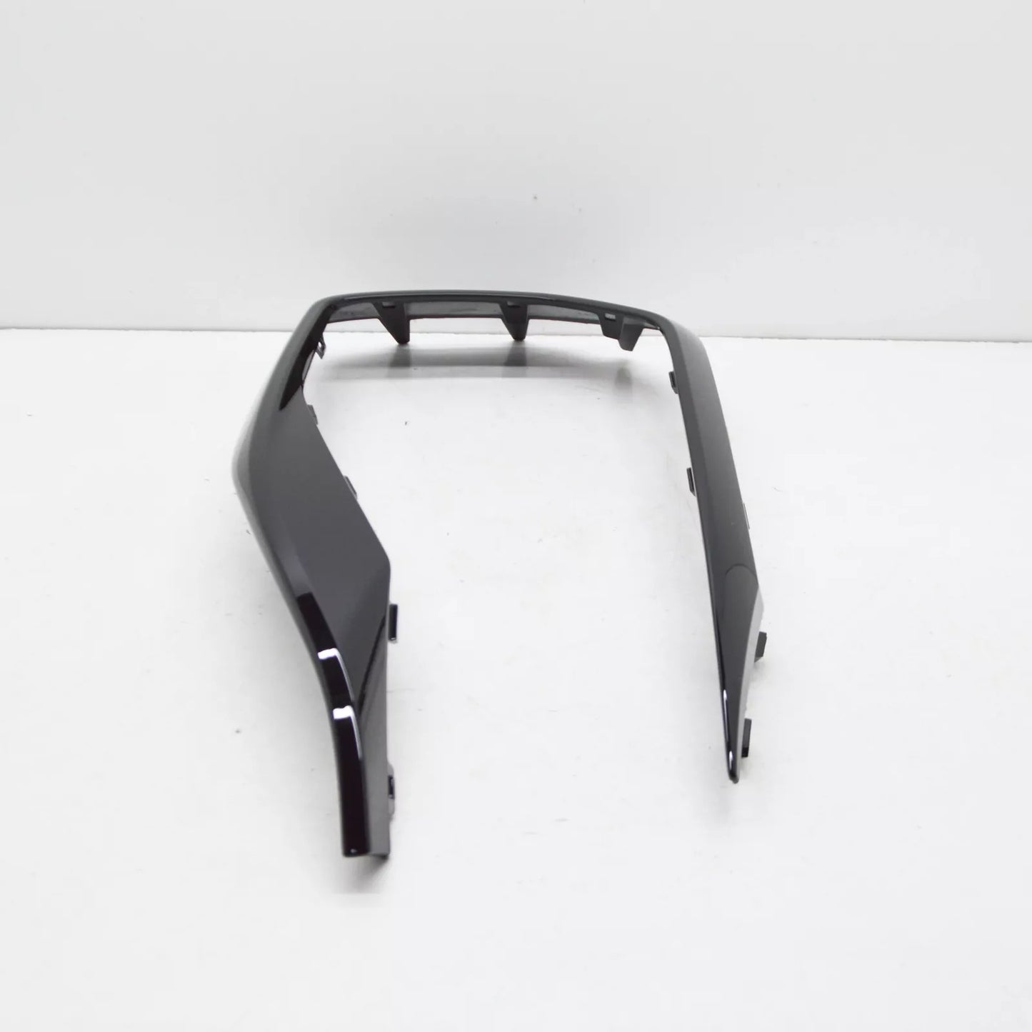 NEW VOLKSWAGEN PASSAT ALLTRACK B8 FRONT BUMPER LEFT TRIM 561853211B041 ORIGINAL