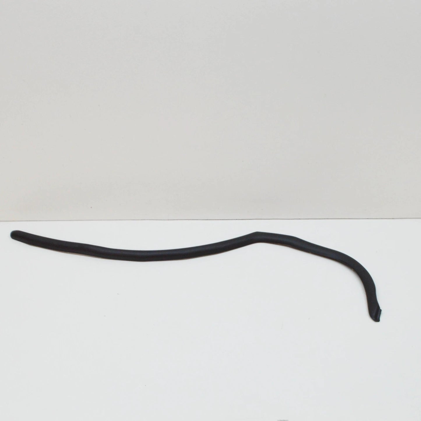 NEW VW TOUAREG 7P5 REAR RIGHT DOOR SEAL 7P0839762K ORIGINAL