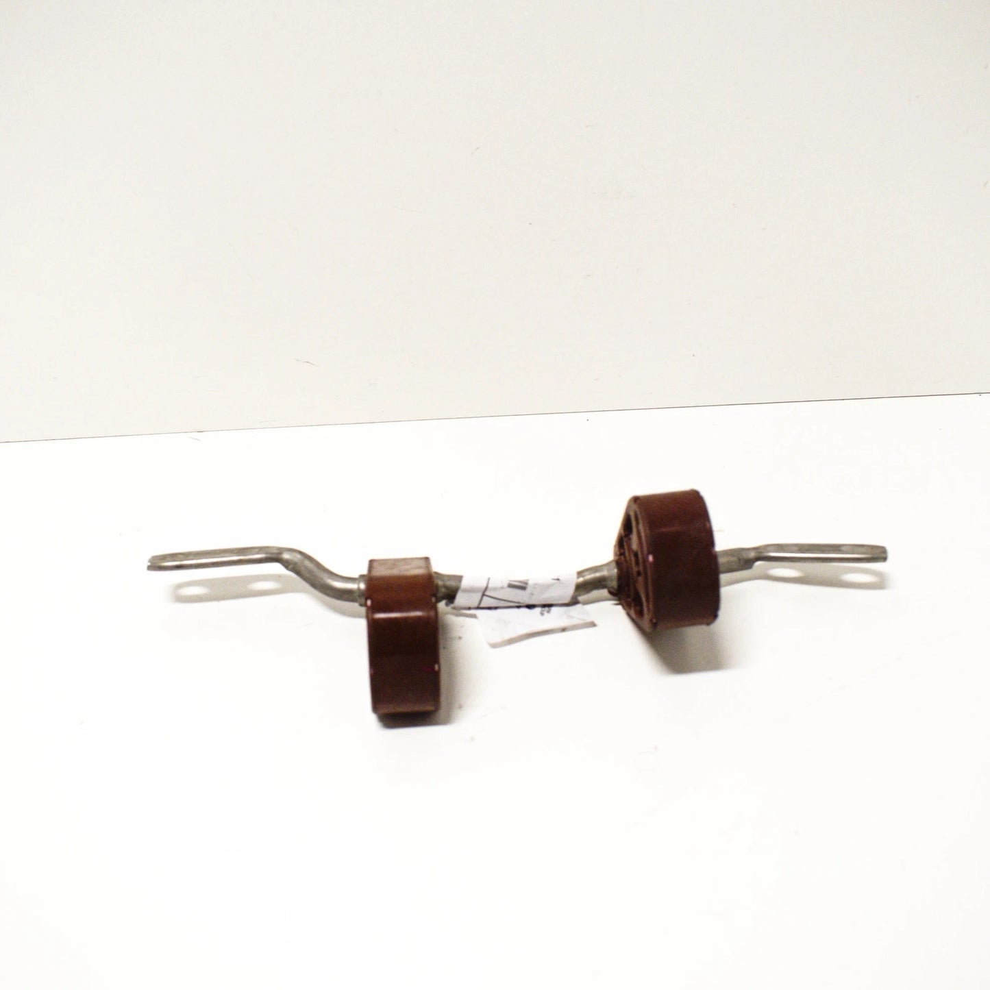 NEW BMW X3 E83 REAR EXHAUST MUFFLER BRACKET 3.0I 18303413461 ORIGINAL