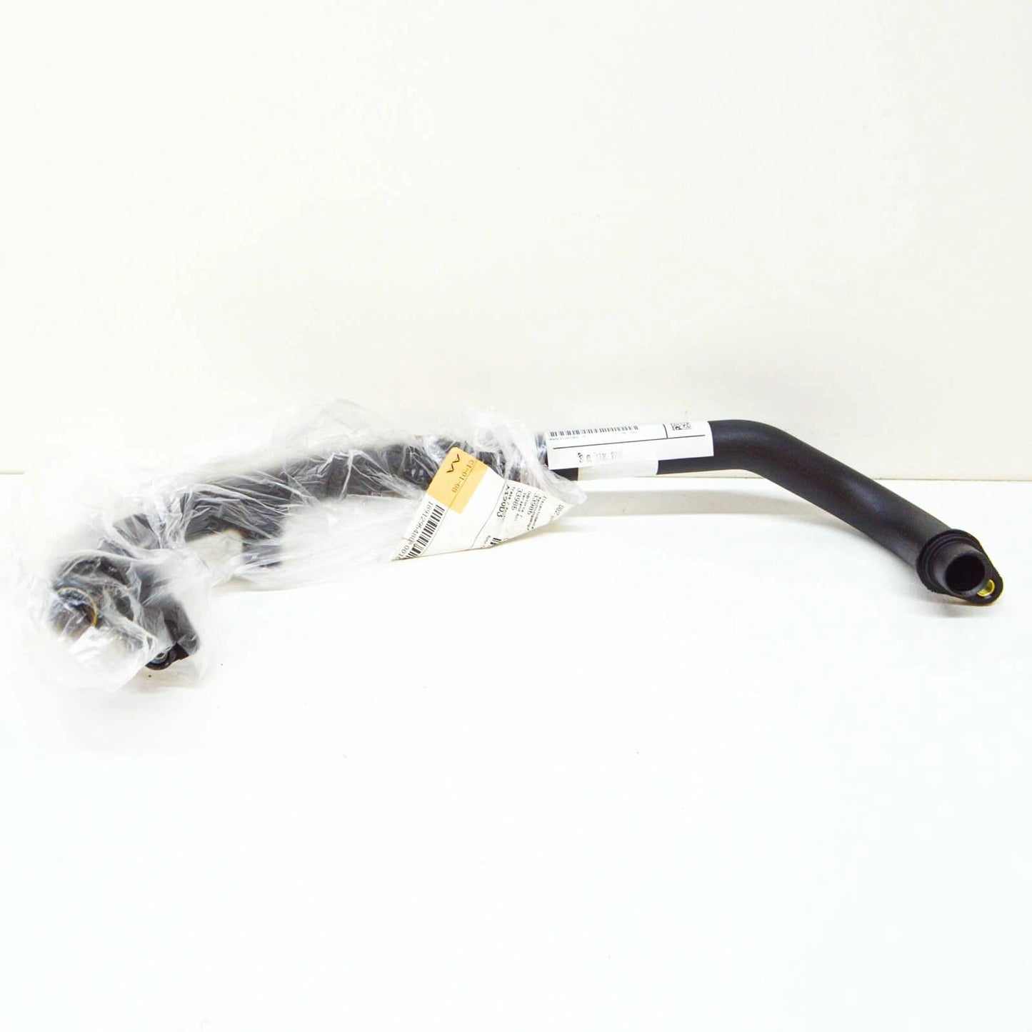 NEW BMW E36 E38 E39 COOLING SYSTEM WATER HOSE PIPE 11532246689 ORIGINAL