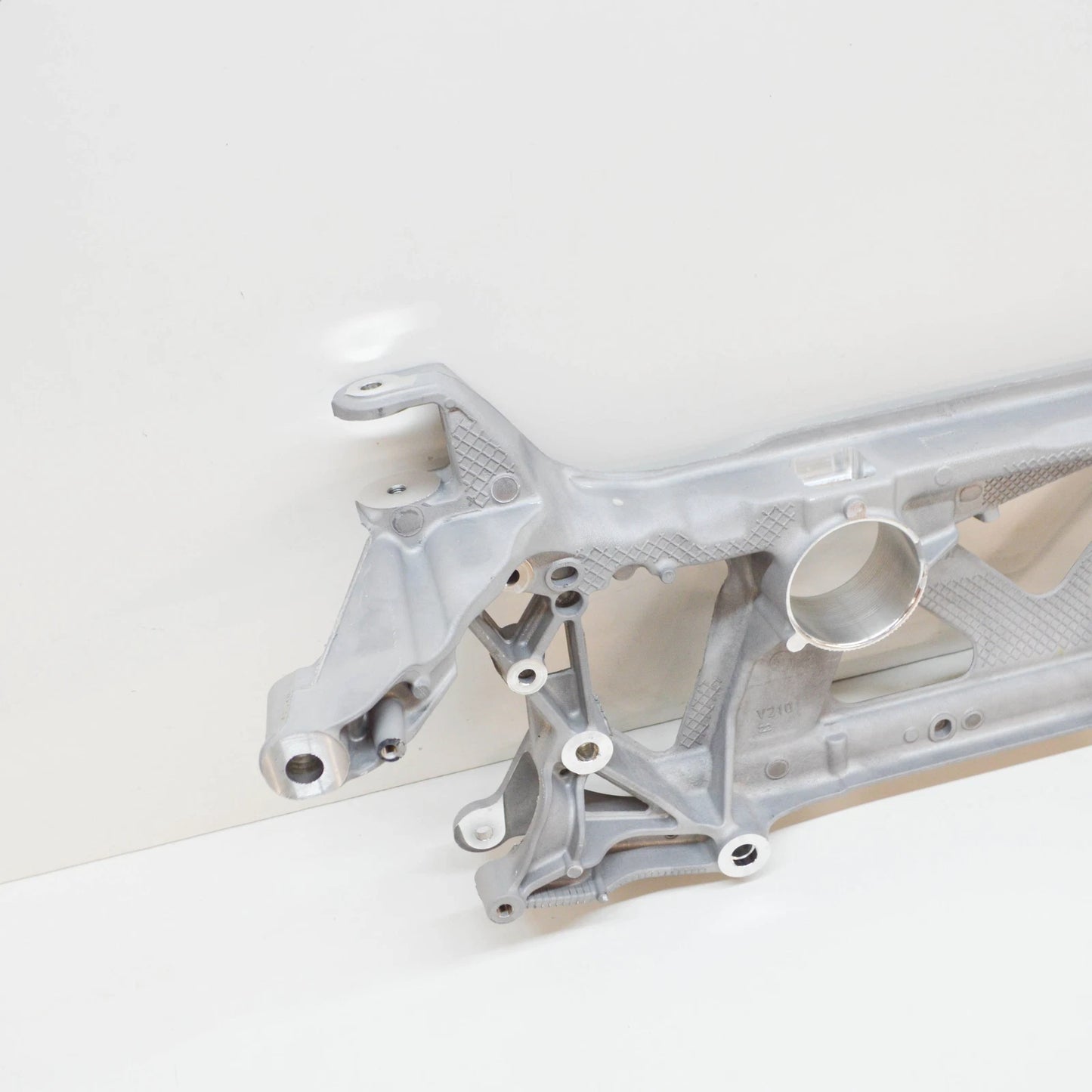 NEW VOLKSWAGEN PASSAT B8 3G FRONT SUSPENSION SUBFRAME 3Q0199369E ORIGINAL