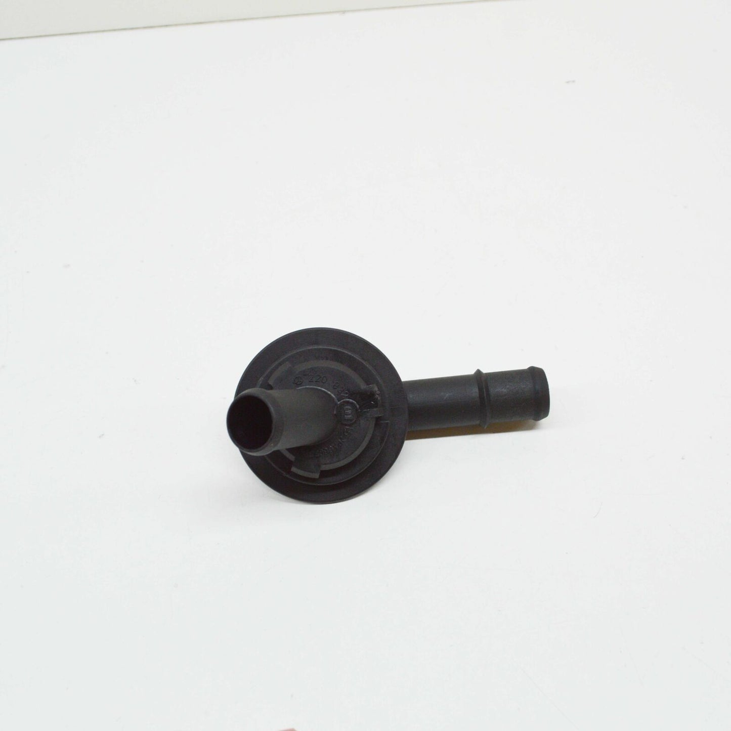 NEW MERCEDES-BENZ S W220 HVAC HEATER HOSE CONNECTOR A2208320115 ORIGINAL