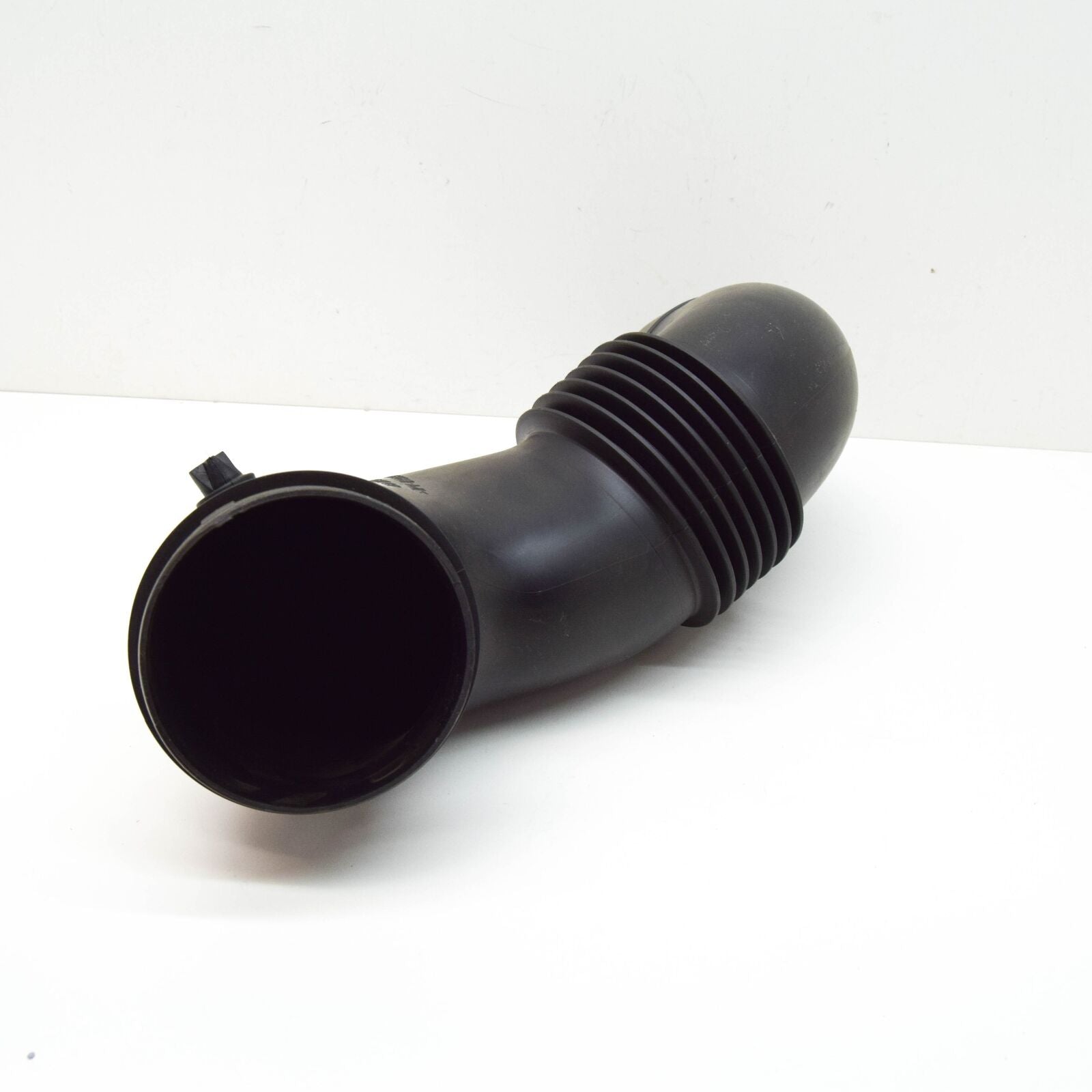 NEW VOLSKWAGEN TRANSPORTER T6 AIR CLEANER INTAKE HOSE 7E0129578B ORIGINAL