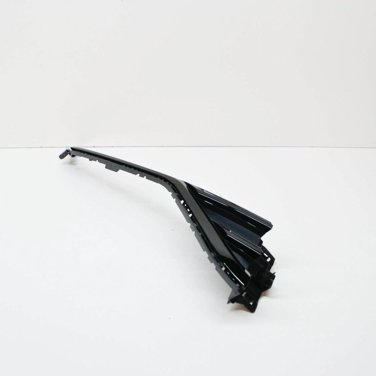 NEW VW TOUAREG CR FRONT RIGHT BUMPER PROTECTIVE GRILLE 760853598BBUS ORIGINAL