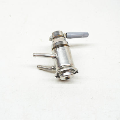 NEW MERCEDES-BENZ E COUPE C238 ADBLUE INJECTOR NOZZLE A0004904100 ORIGINAL