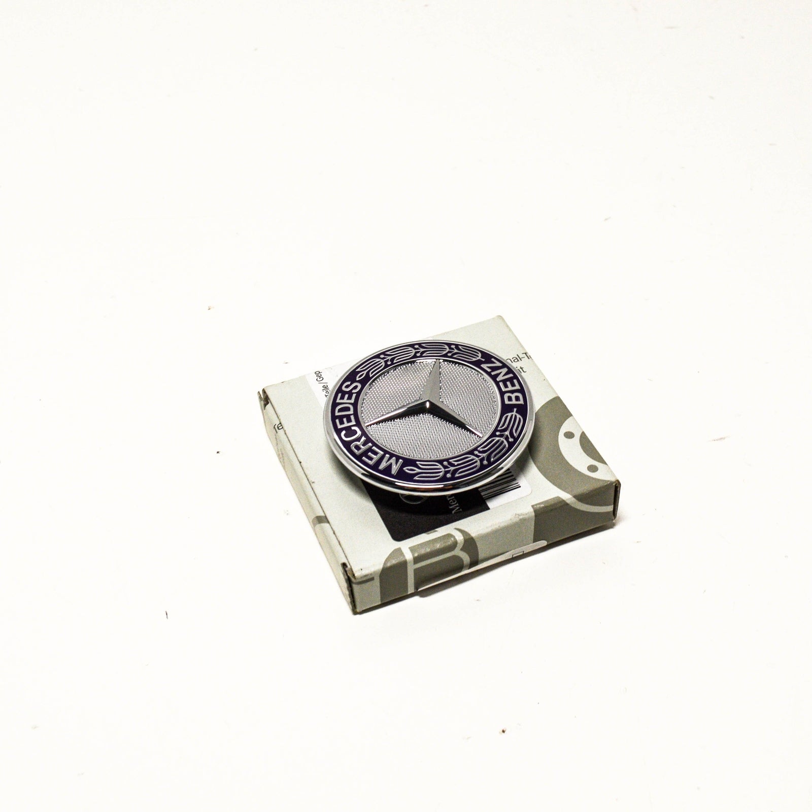 NEW MERCEDES-BENZ CLS C218 BONNET BADGE A2188170116 ORIGINAL