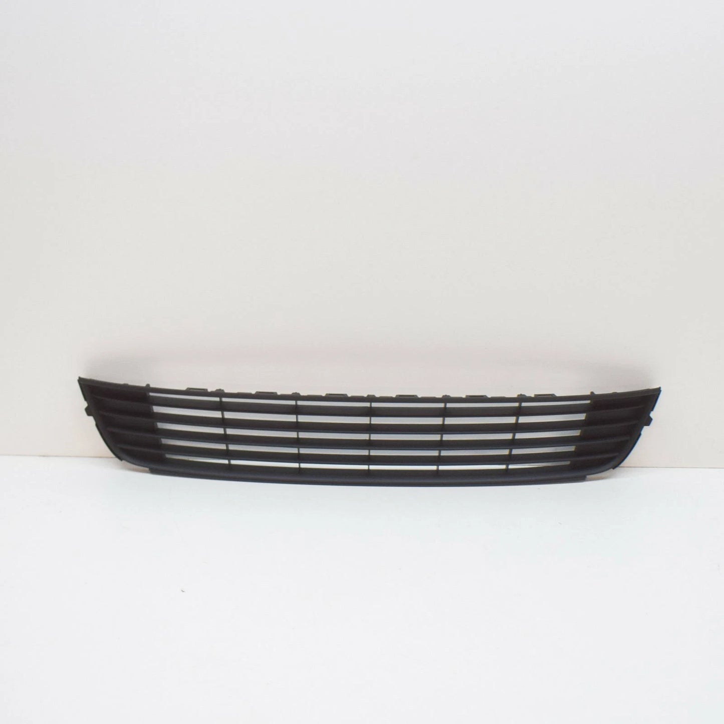 NEW VW CADDY 2K FRONT BUMPER LOWER CENTER GRILLE 1T0853677C9B9