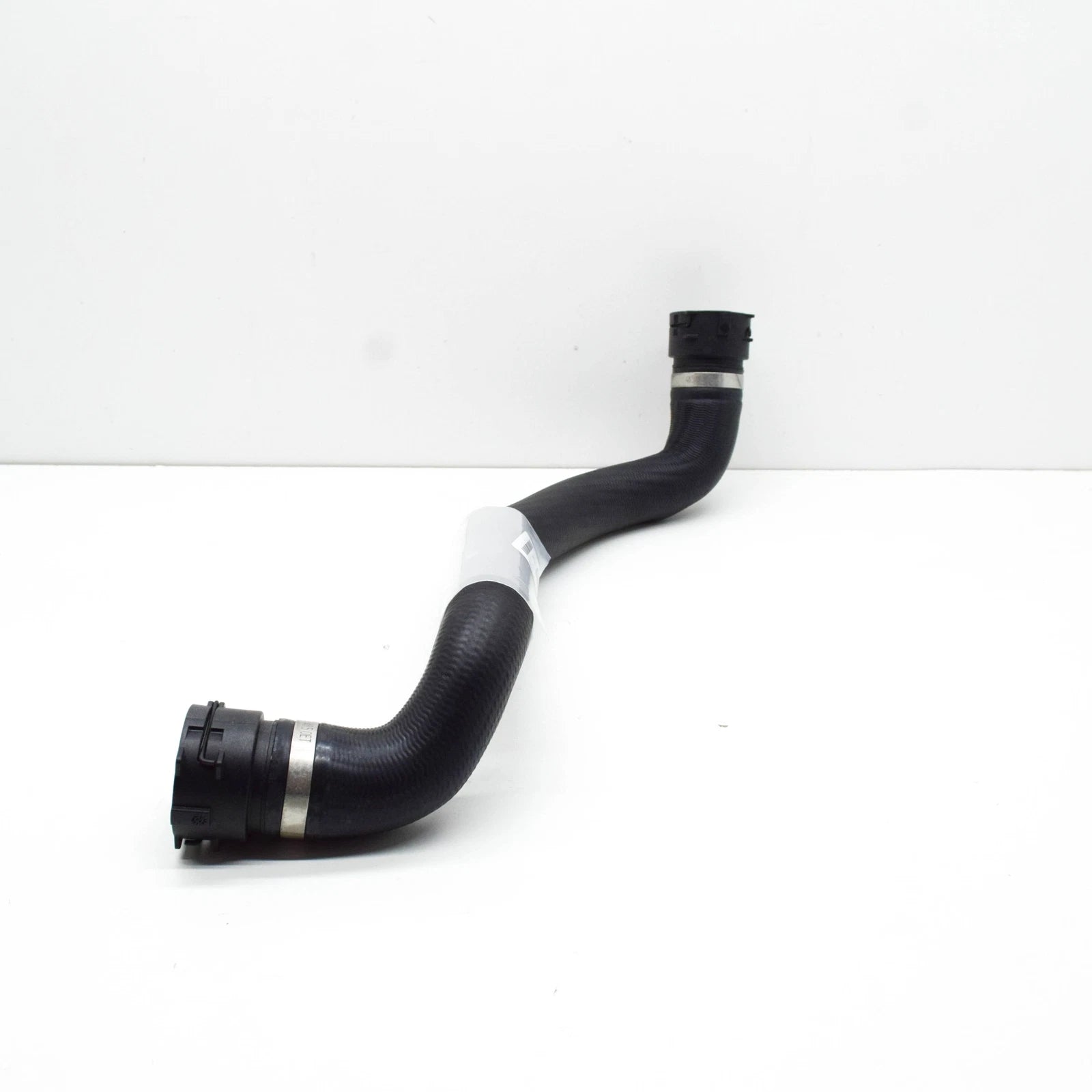 NEW MERCEDES-BENZ C W205 LEFT SIDE RADIATOR COOLANT HOSE A2055019101 ORIGINAL