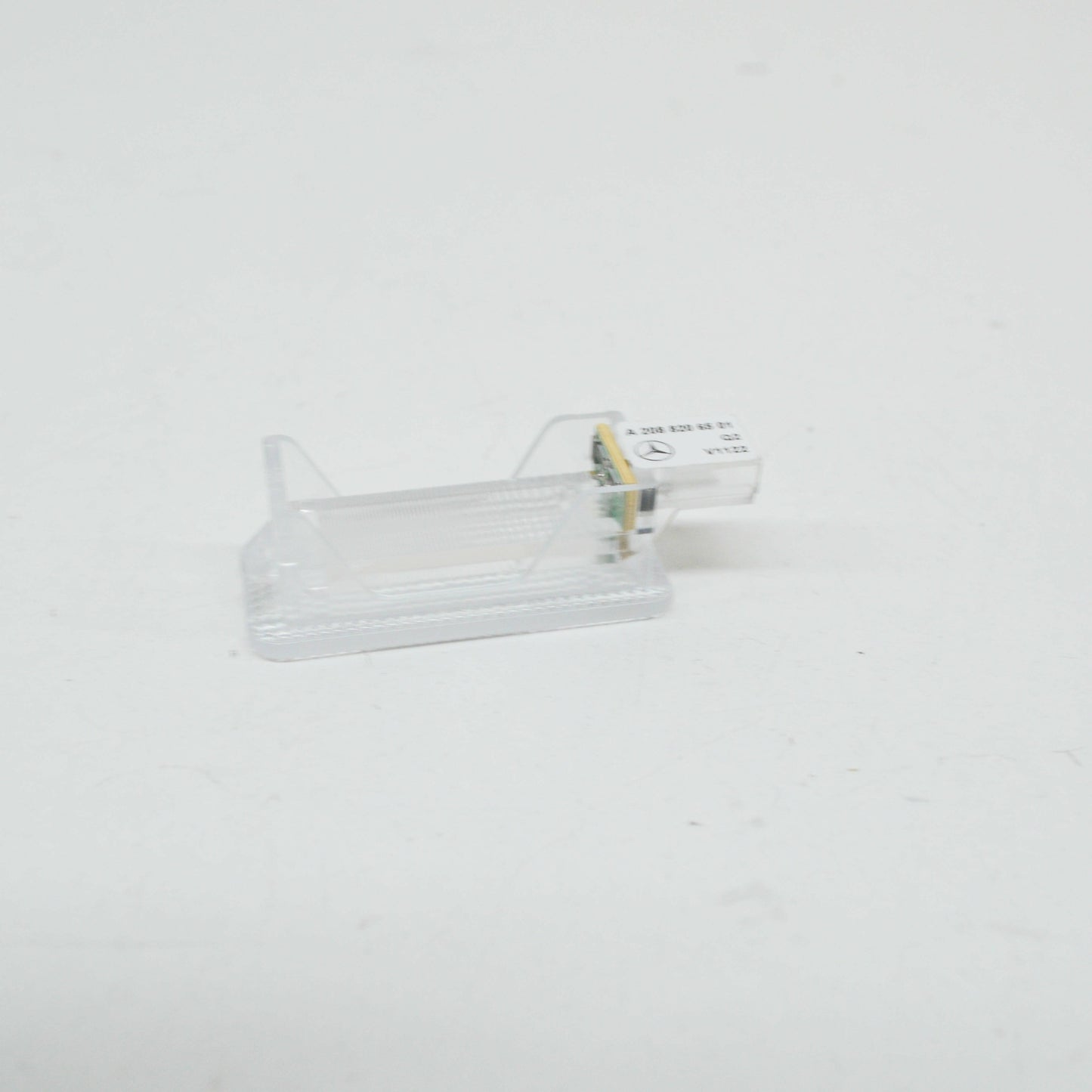 NEW MERCEDES-BENZ M W164 PIGEONHOLE INTERIOR LIGHT A2088206501 ORIGINAL