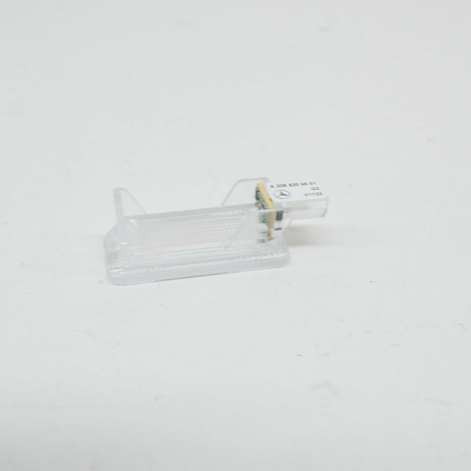 NEW MERCEDES-BENZ M W164 PIGEONHOLE INTERIOR LIGHT A2088206501 ORIGINAL