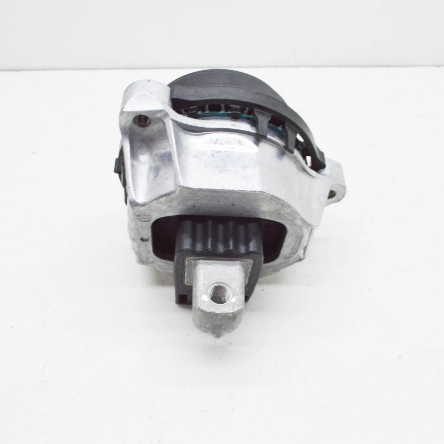 NEW BMW 7 G12 RIGHT SIDE ENGINE MOUNT 22116866156 ORIGINAL