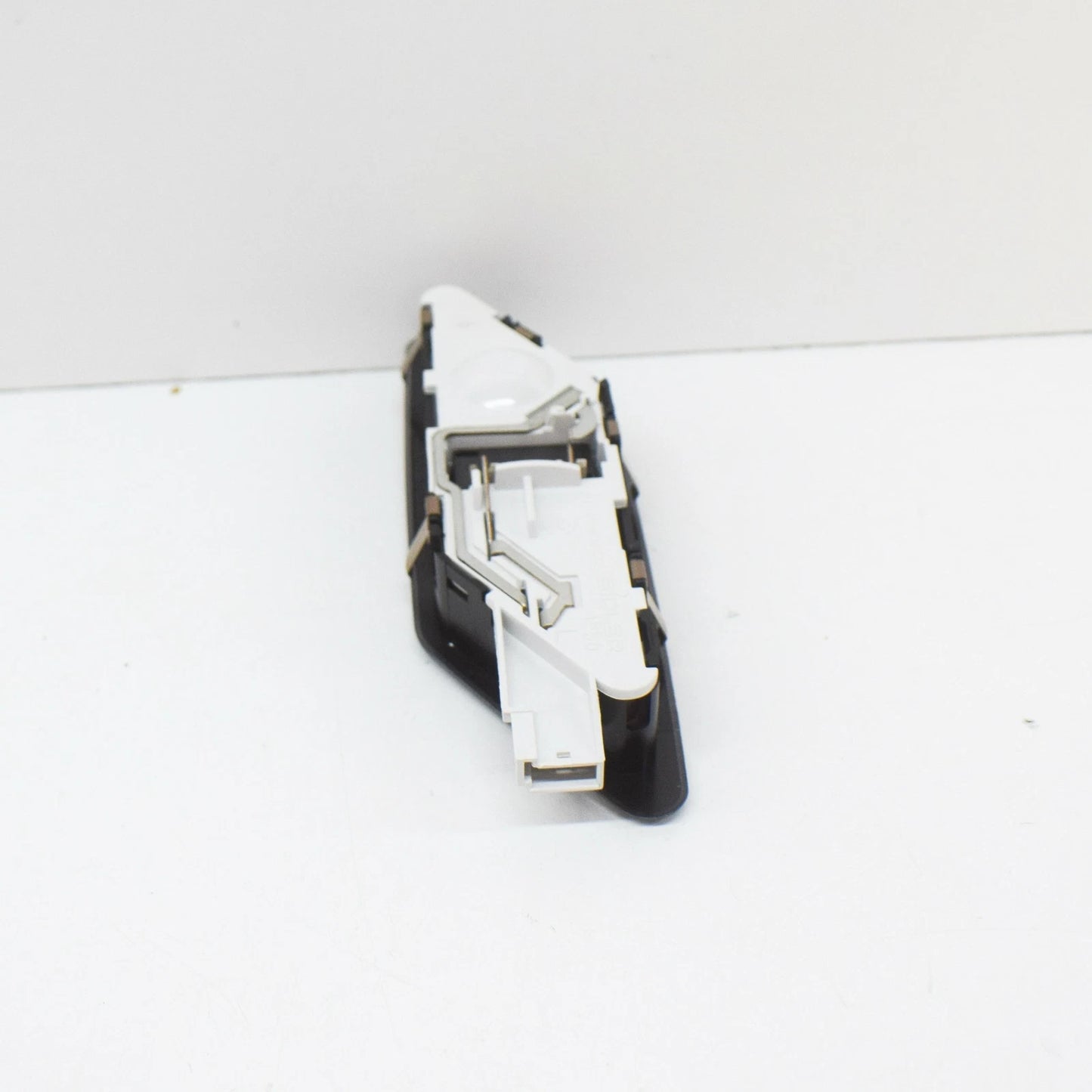 NEW BMW 3 E36 REAR LEFT INTERIOR READING LIGHT 63318376863 8376863 ORIGINAL