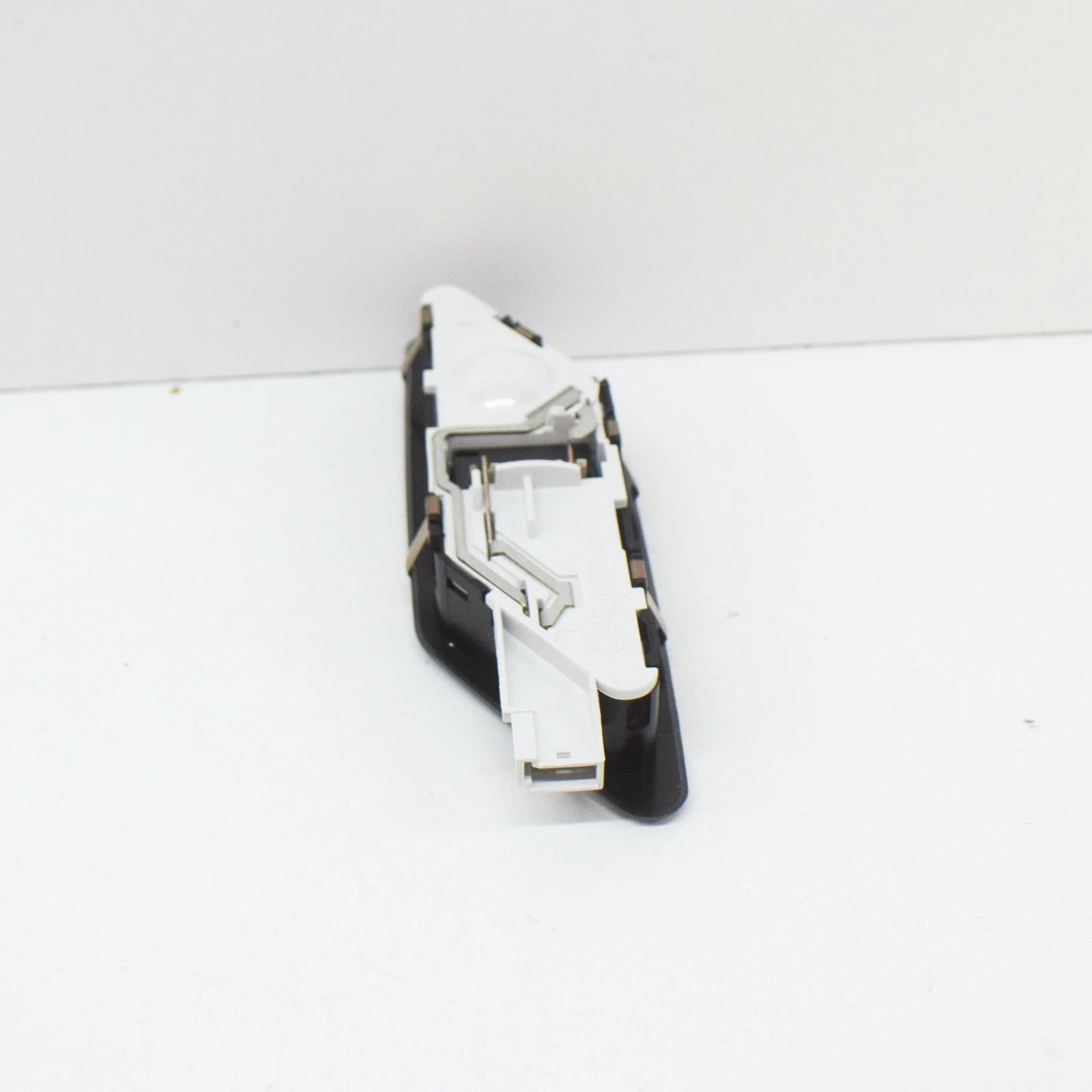 NEW BMW 3 E36 REAR LEFT INTERIOR READING LIGHT 63318376863 8376863 ORIGINAL