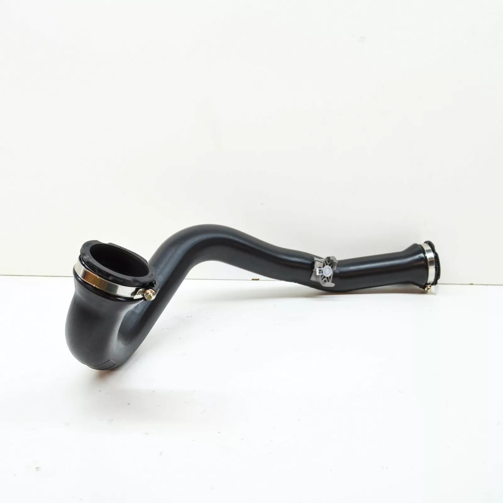 NEW AUDI A5 CABRIO 8W6 LEFT INTERCOOLER TURBOCHARGER HOSE 8W0145673AM