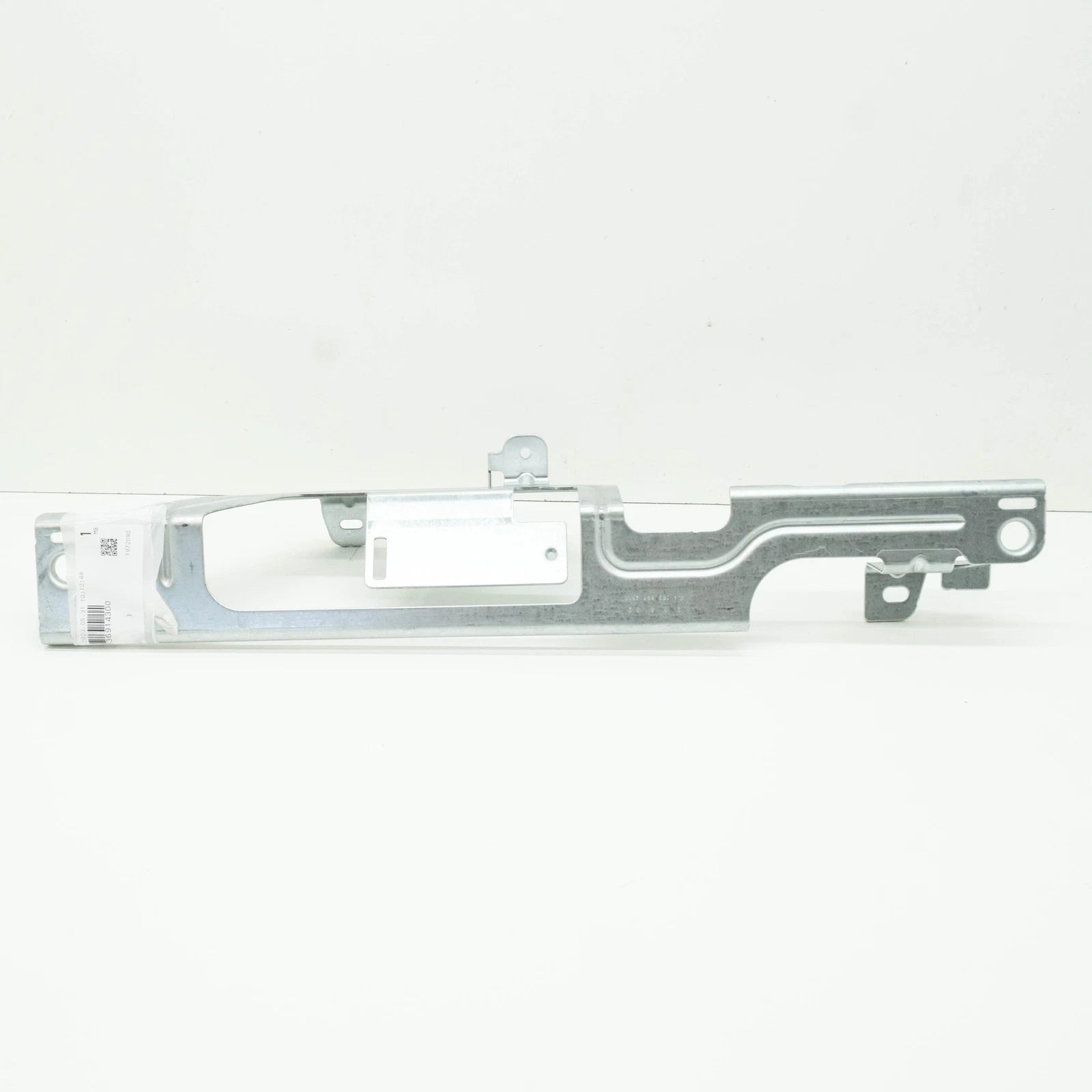 NEW MERCEDES-BENZ GLC COUPE C253 TRUNK LINIMNG LEFT BRACKET A2536914300 ORIGINAL