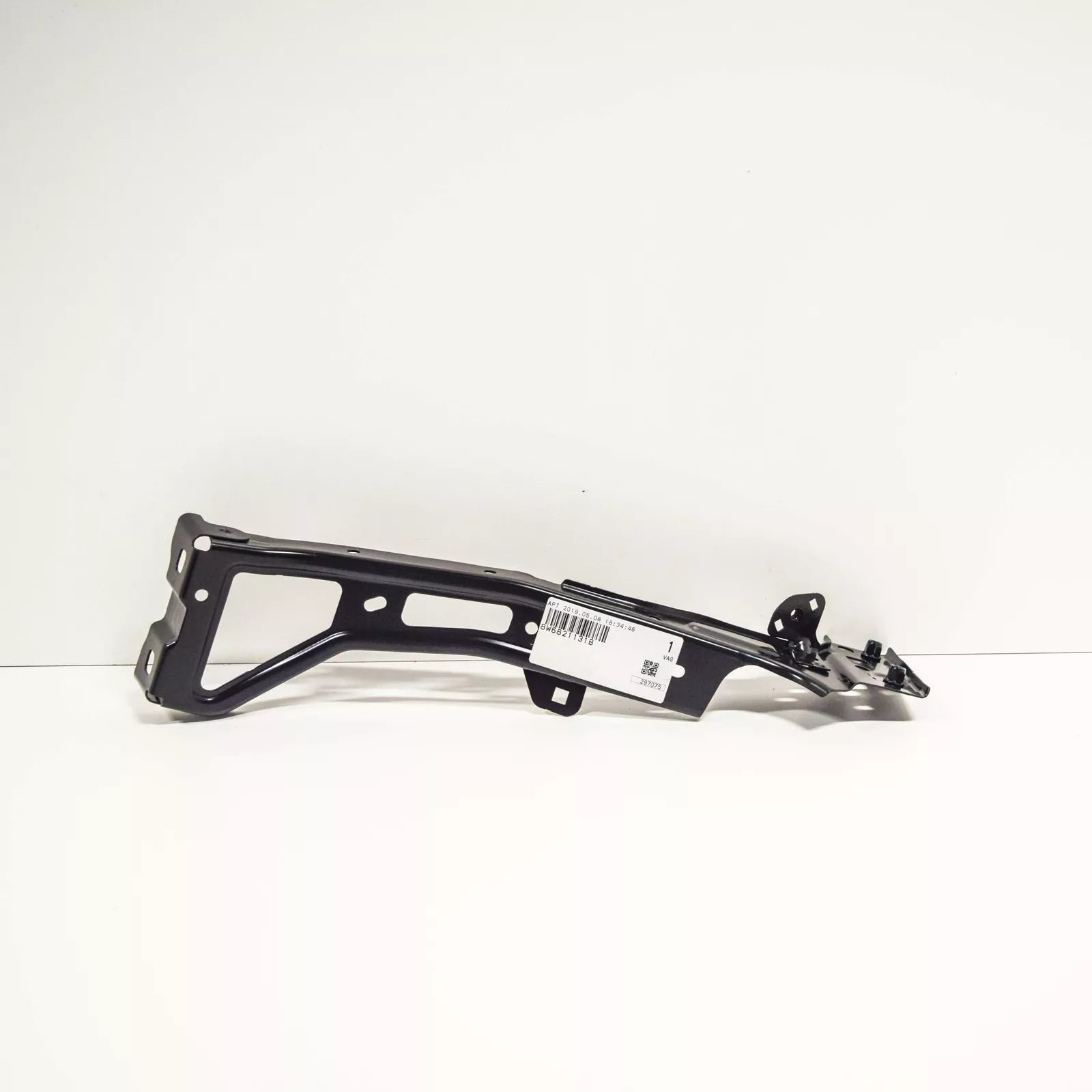 NEW AUDI A5 8W6 FRONT LEFT FENDER WING BRACKET 8W6821131B