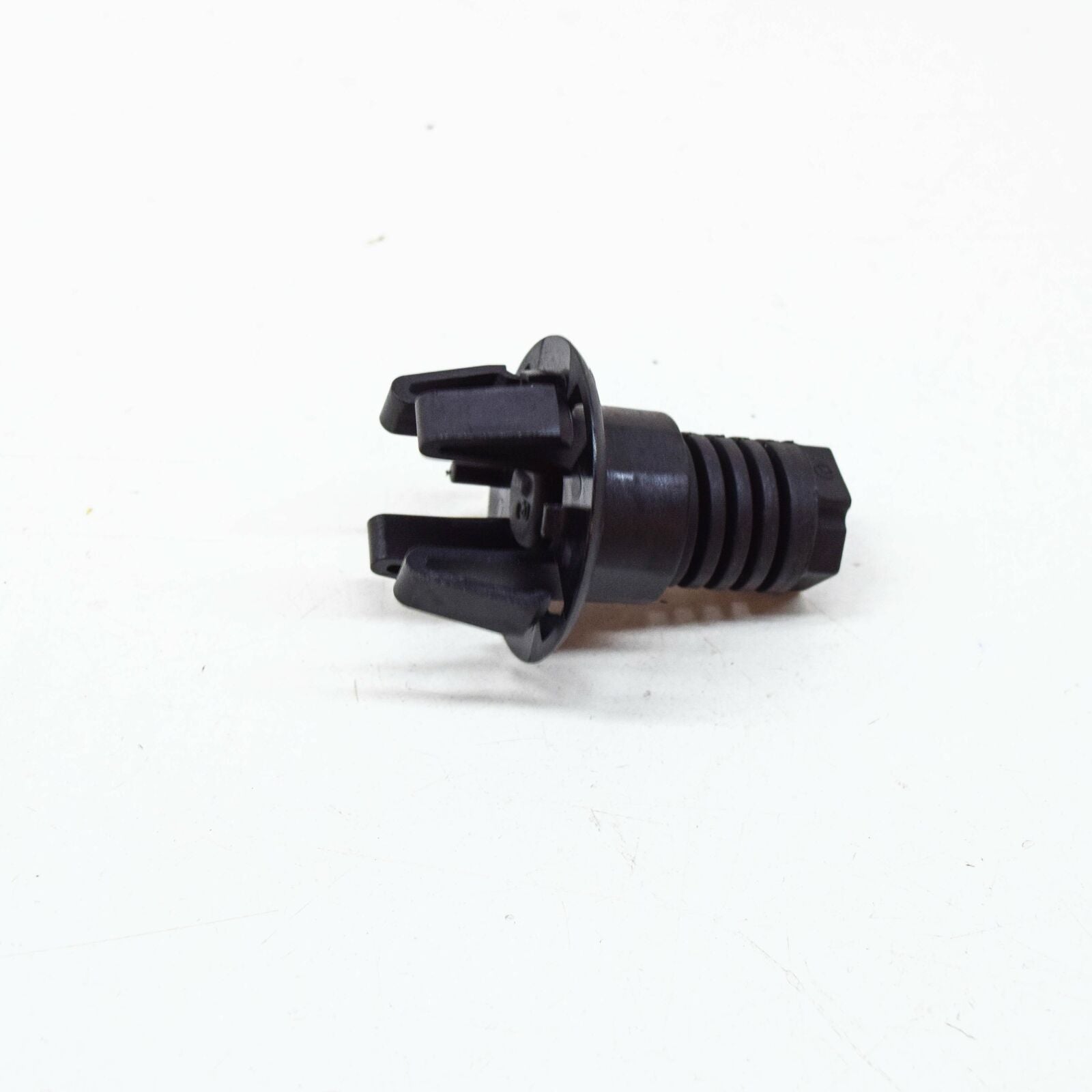 NEW MB CLA SHOOTING BRAKE X117 FRONT BONNET HOOD STOP BUFFER A0019982740