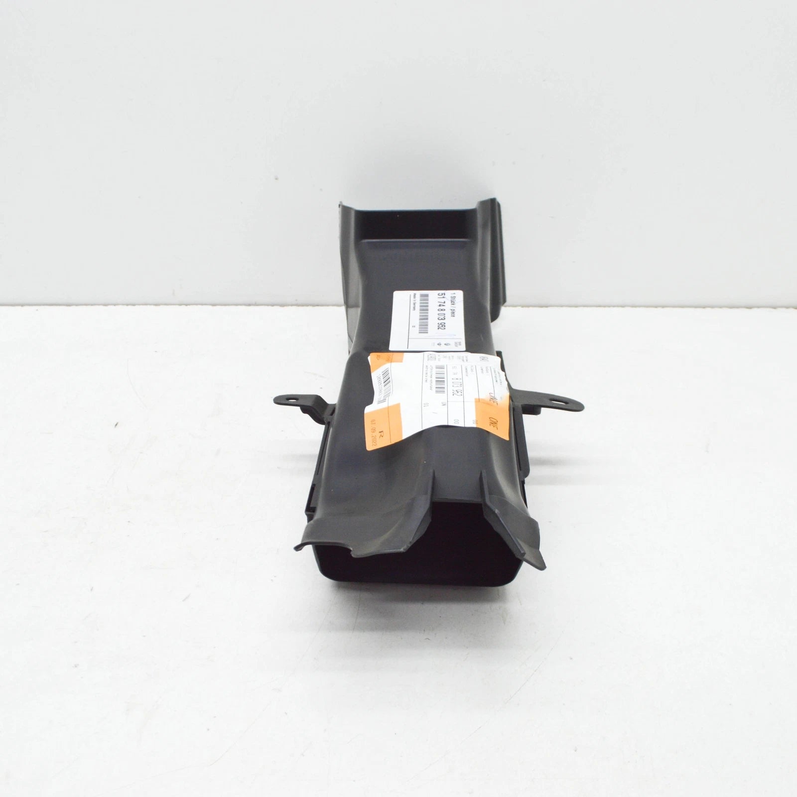 NEW BMW 7 G12 FRONT RIGHT BRAKE AIR DUCT 51748073952 8073952 ORIGINAL