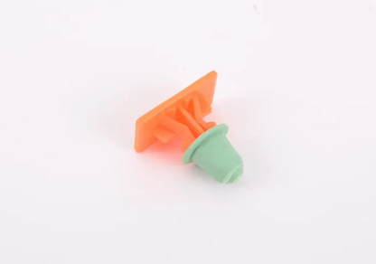 NEW MB ML W163 FRONT DOOR PROTECTIVE STRIP SNAP FASTENER A0029884181 ORIGINAL