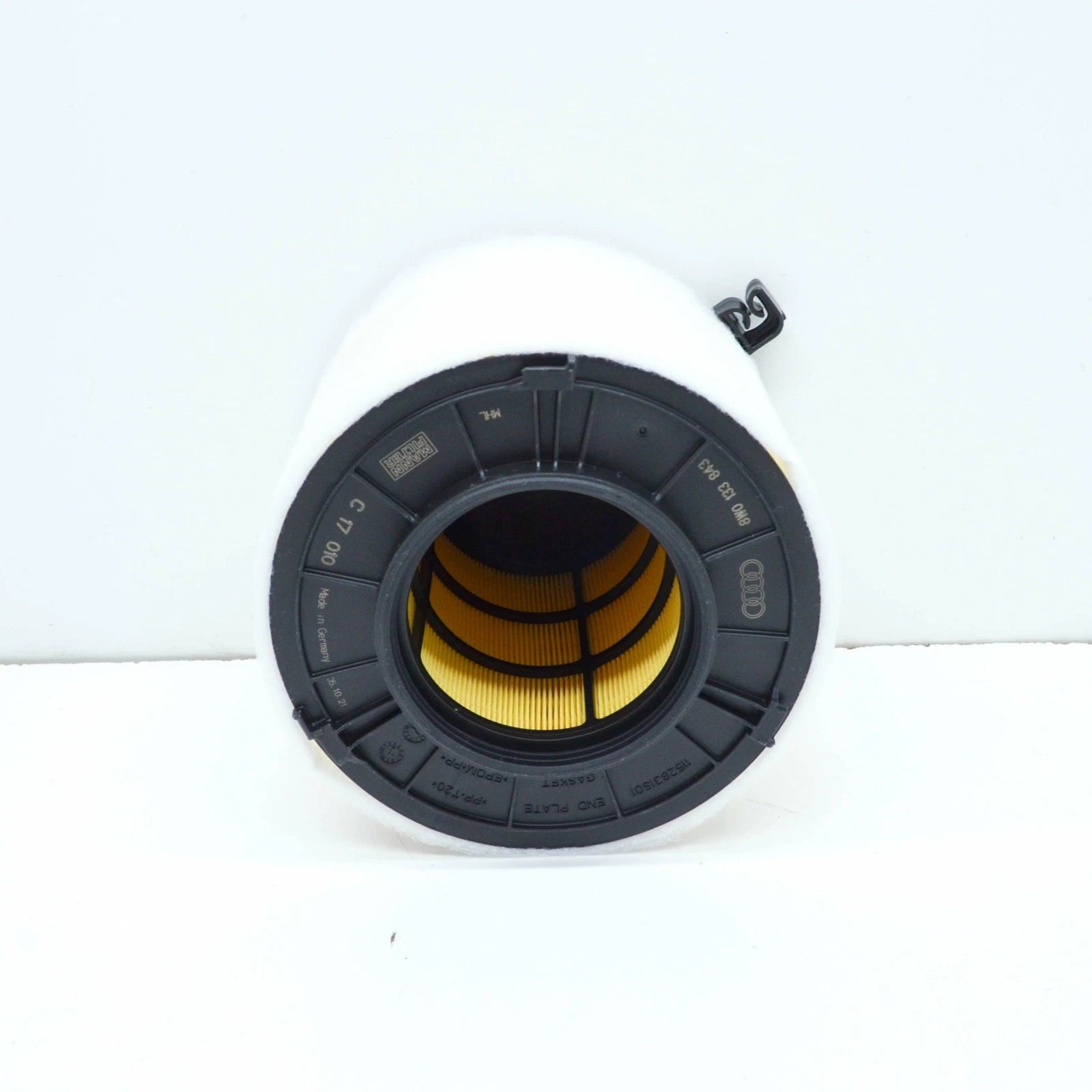 NEW AUDI A4 B9 AIR FILTER ELEMENT 8W0133843