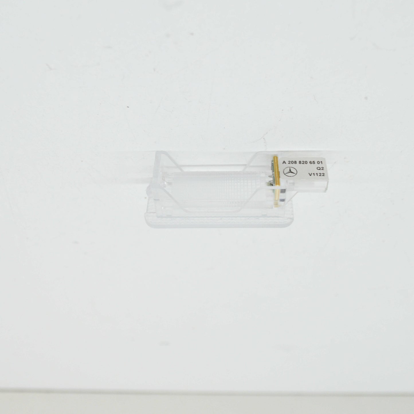 NEW MERCEDES-BENZ M W164 PIGEONHOLE INTERIOR LIGHT A2088206501 ORIGINAL