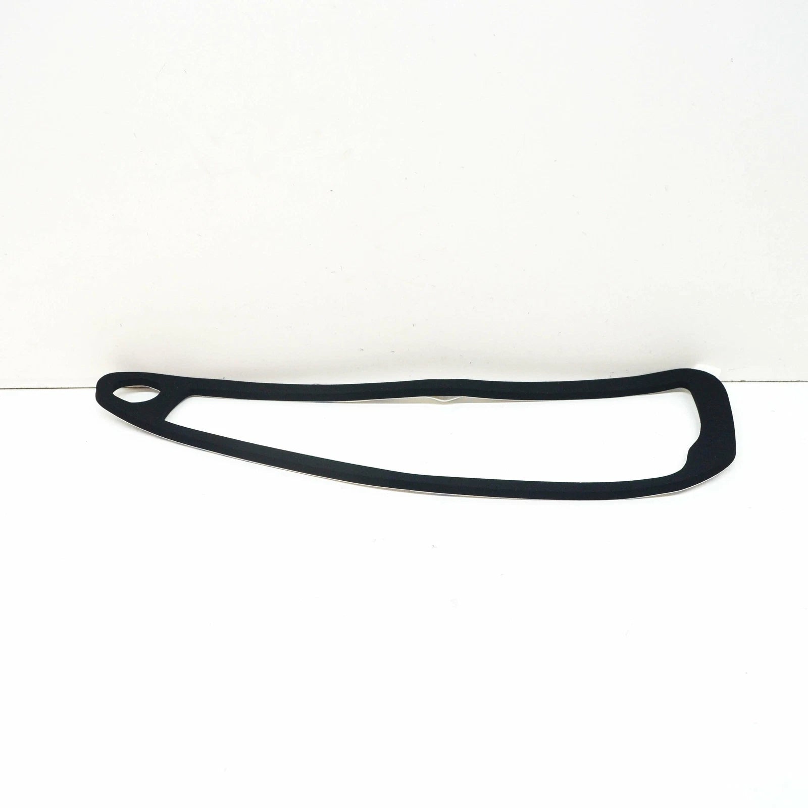 NEW AUDI Q3 8U REAR LEFT TAIL LIGHT SEAL 8U0945191A ORIGINAL