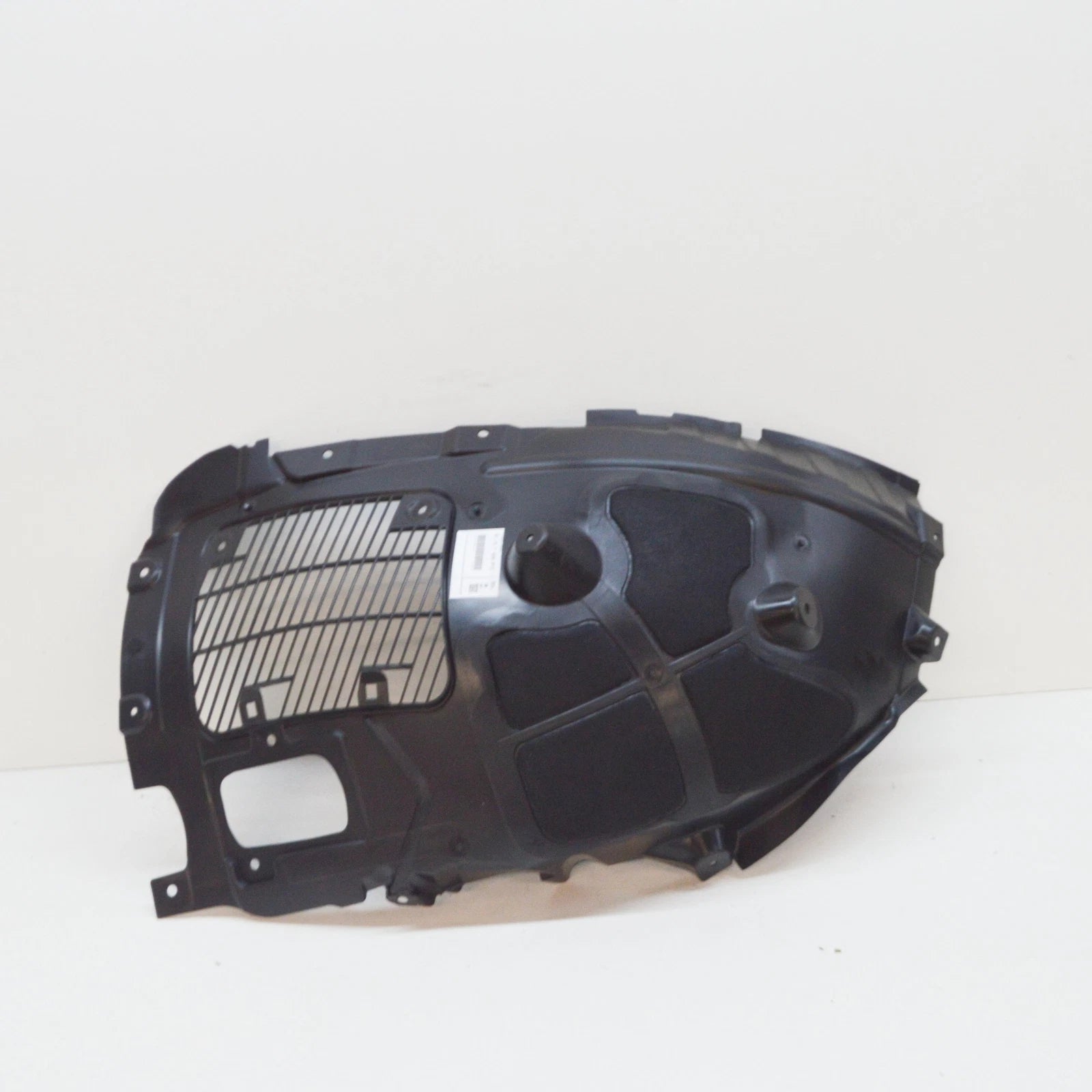 NEW BMW X7 G07 FRONT RIGHT WHEEL HOUSING LINER FRONT PART 51727424912 ORIGINAL