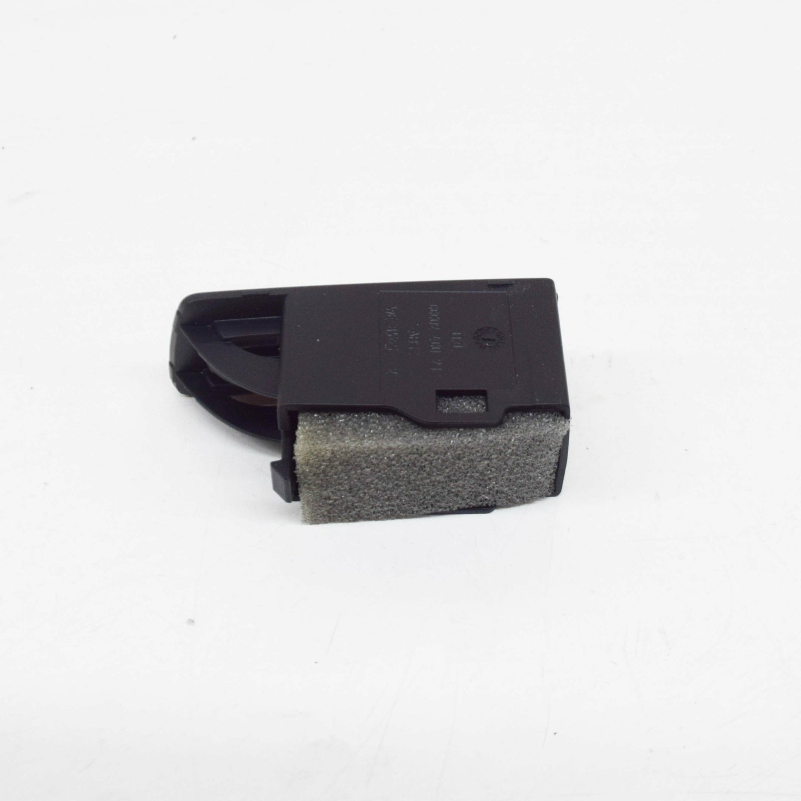 new audi a4 b8 centre console coin holder rhd 8k2858323v10 original