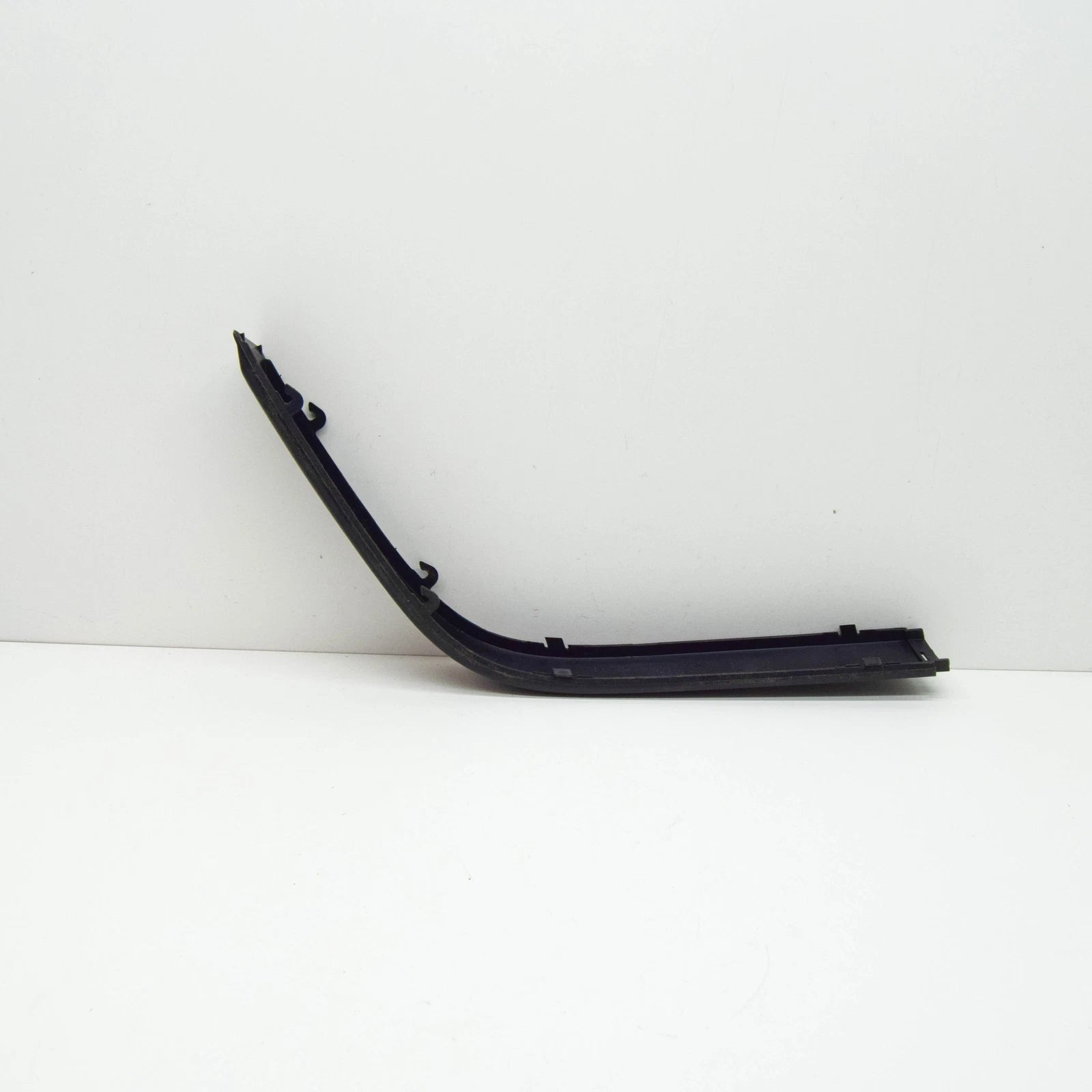 NEW BMW 3 E36 FRONT RIGHT BUMPER IMPACT STRIP 51118146318 8146318 ORIGINAL