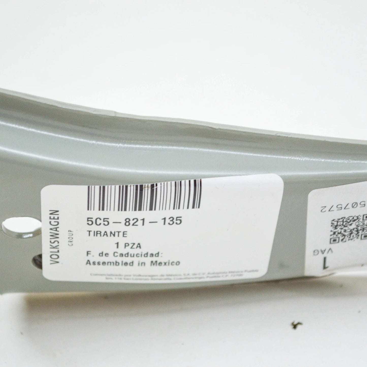 NEW VOLKSWAGEN BEETLE A5 FRONT FENDER LEFT MOUNTING BRACKET 5C5821135