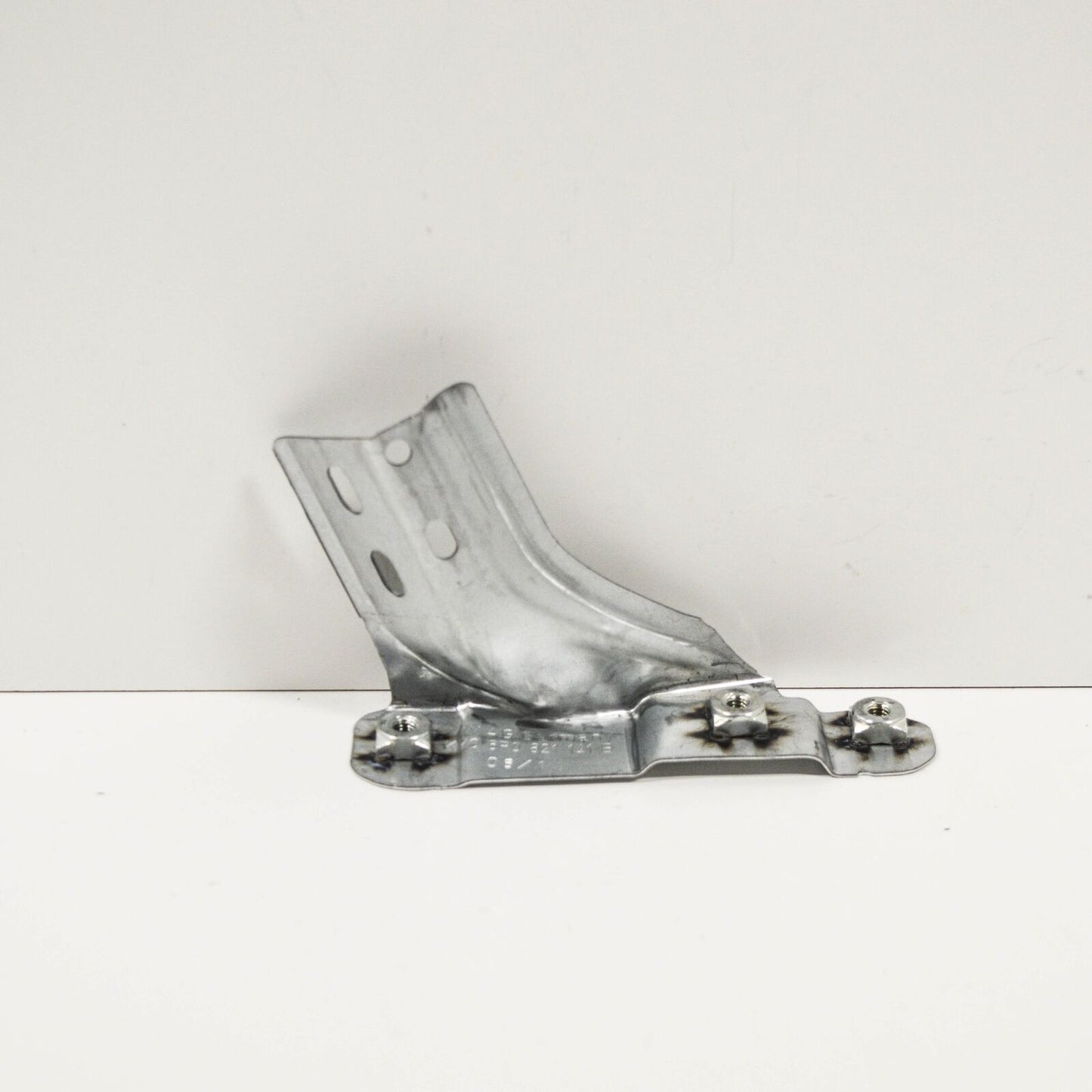 NEW VOLKSWAGEN POLO 6R FRONT LEFT FENDER WING BRACKET 6R0821141B ORIGINAL